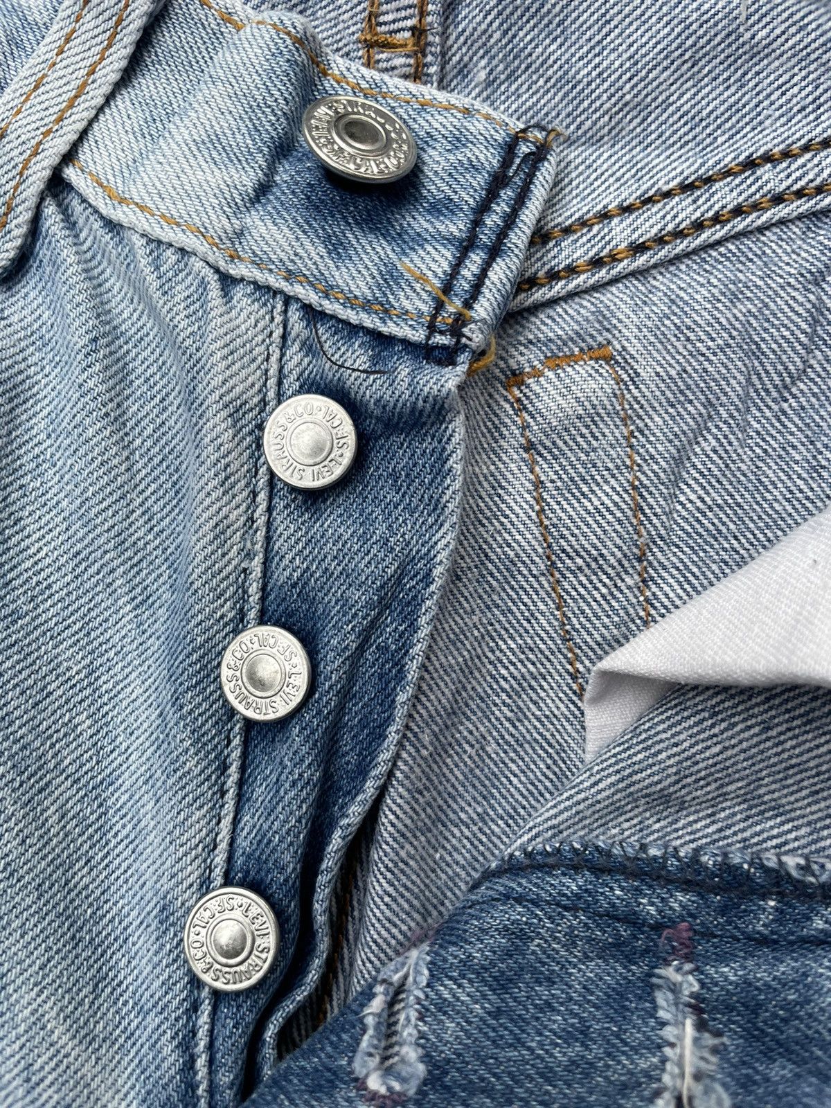 Levi's × Vintage Vintage 1990 Levis 501 e Faded Distresed Size 25" / US 0 / IT 36 - 14 Thumbnail