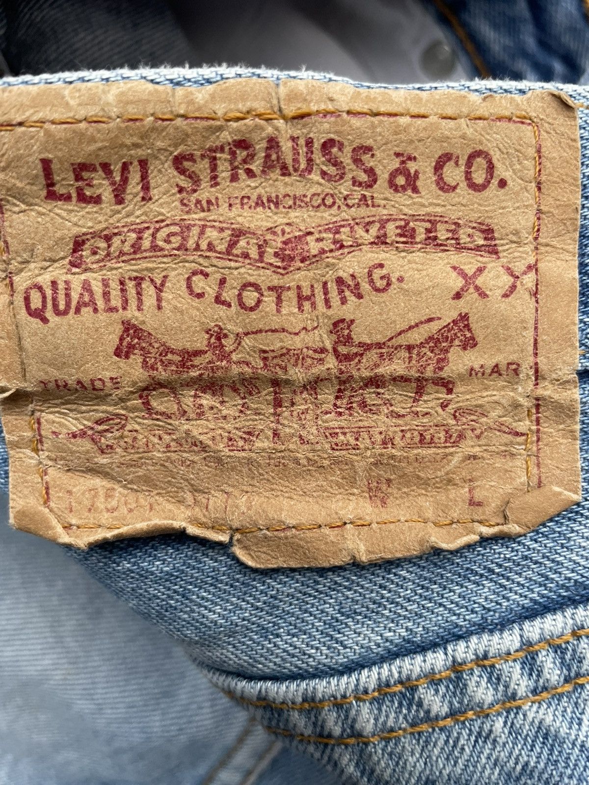 Levi's × Vintage Vintage 1990 Levis 501 e Faded Distresed Size 25" / US 0 / IT 36 - 9 Thumbnail