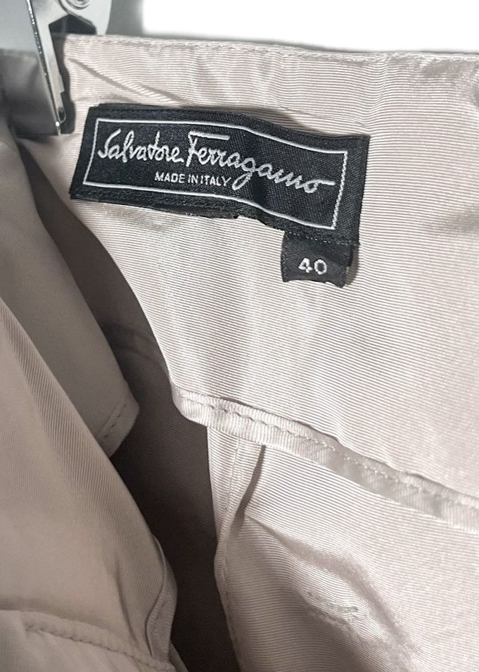 Salvatore Ferragamo Salvatore Ferragamo Beige Silk Skirt Size 27" / US 4 / IT 40 - 4 Thumbnail