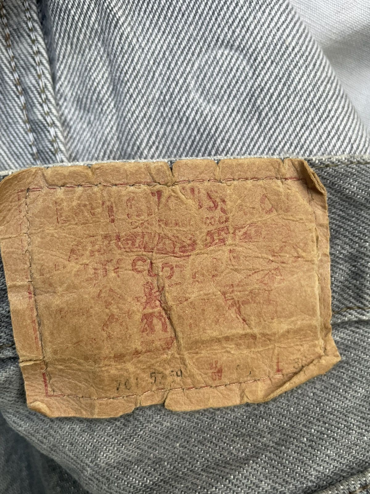 Levi's × Vintage Vintage Levis 701 e Usa Size US 28 / EU 44 - 13 Thumbnail