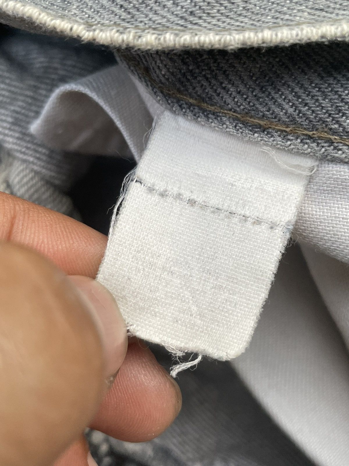 Levi's × Vintage Vintage Levis 701 e Usa Size US 28 / EU 44 - 16 Thumbnail
