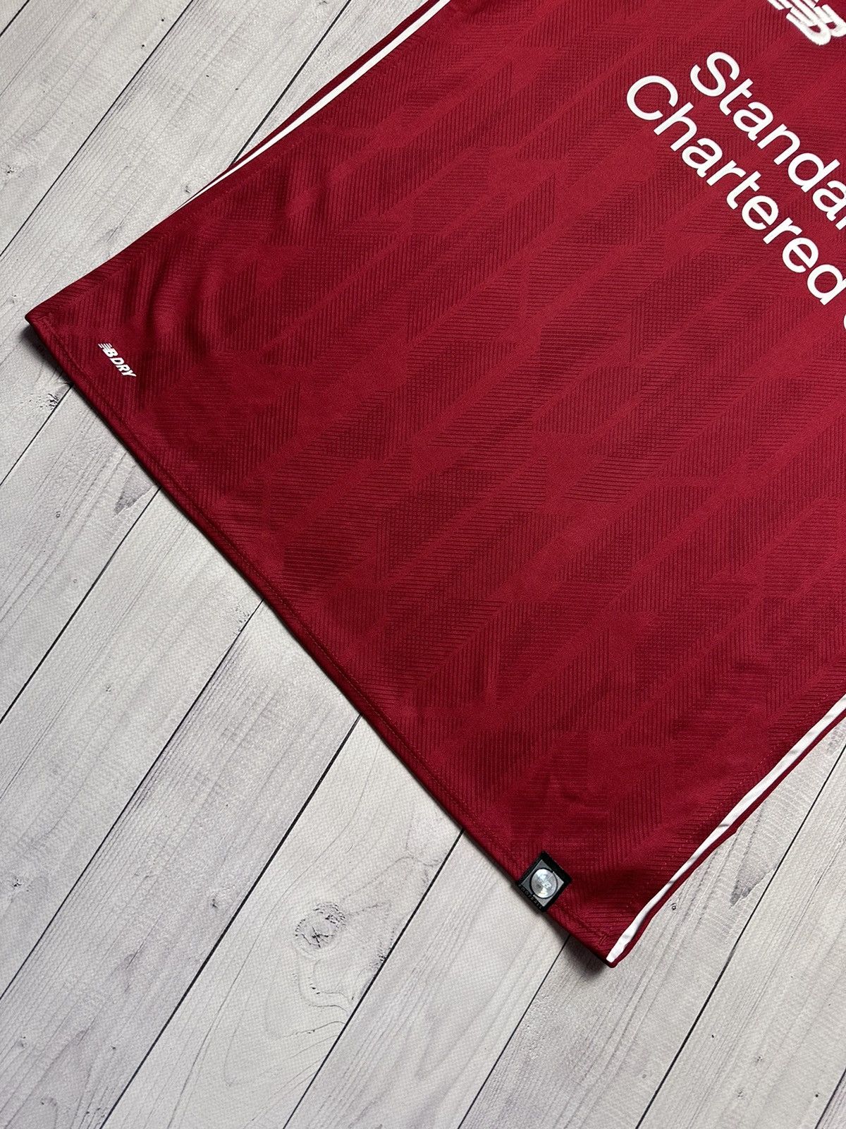 New Balance × Vintage Vintage Liverpool soccer jersey size M new Balance Size US M / EU 48-50 / 2 - 2 Thumbnail