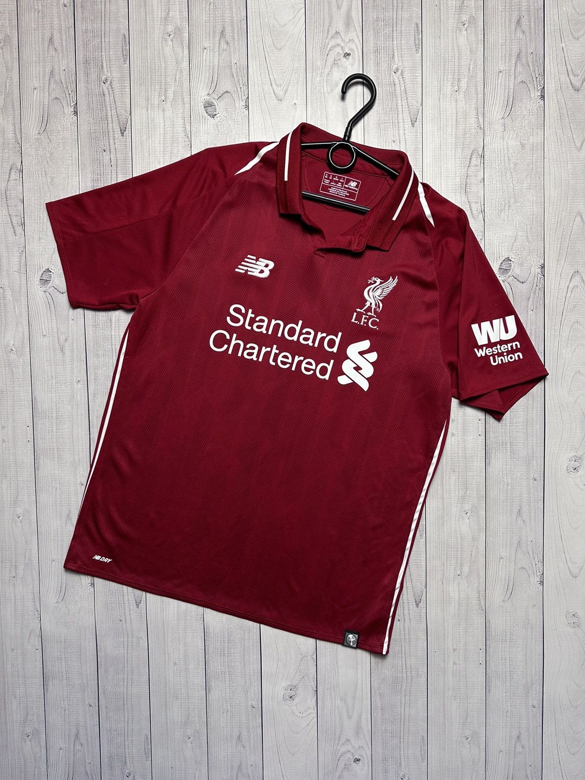 New Balance × Vintage Vintage Liverpool soccer jersey size M new Balance Size US M / EU 48-50 / 2 - 1 Thumbnail