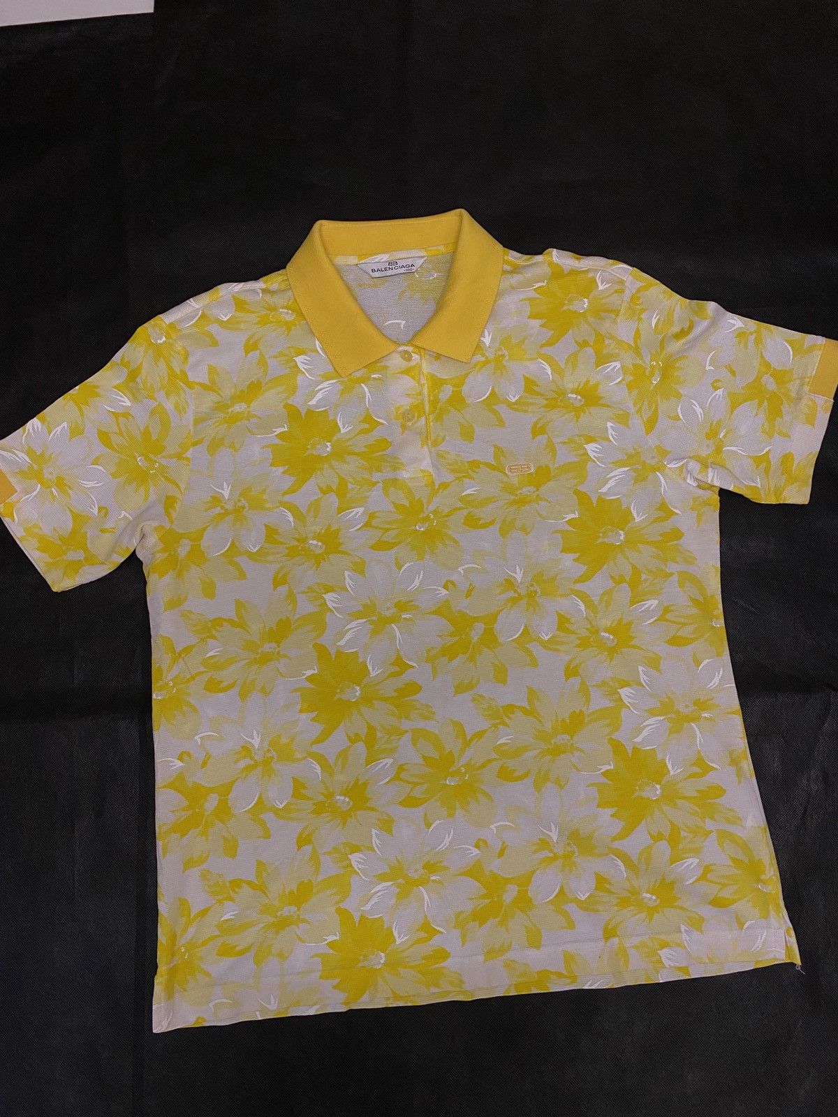 Balenciaga 🔥🔥💰💰Balenciaga Floral polo tshirt Size US M / EU 48-50 / 2 - 8 Thumbnail
