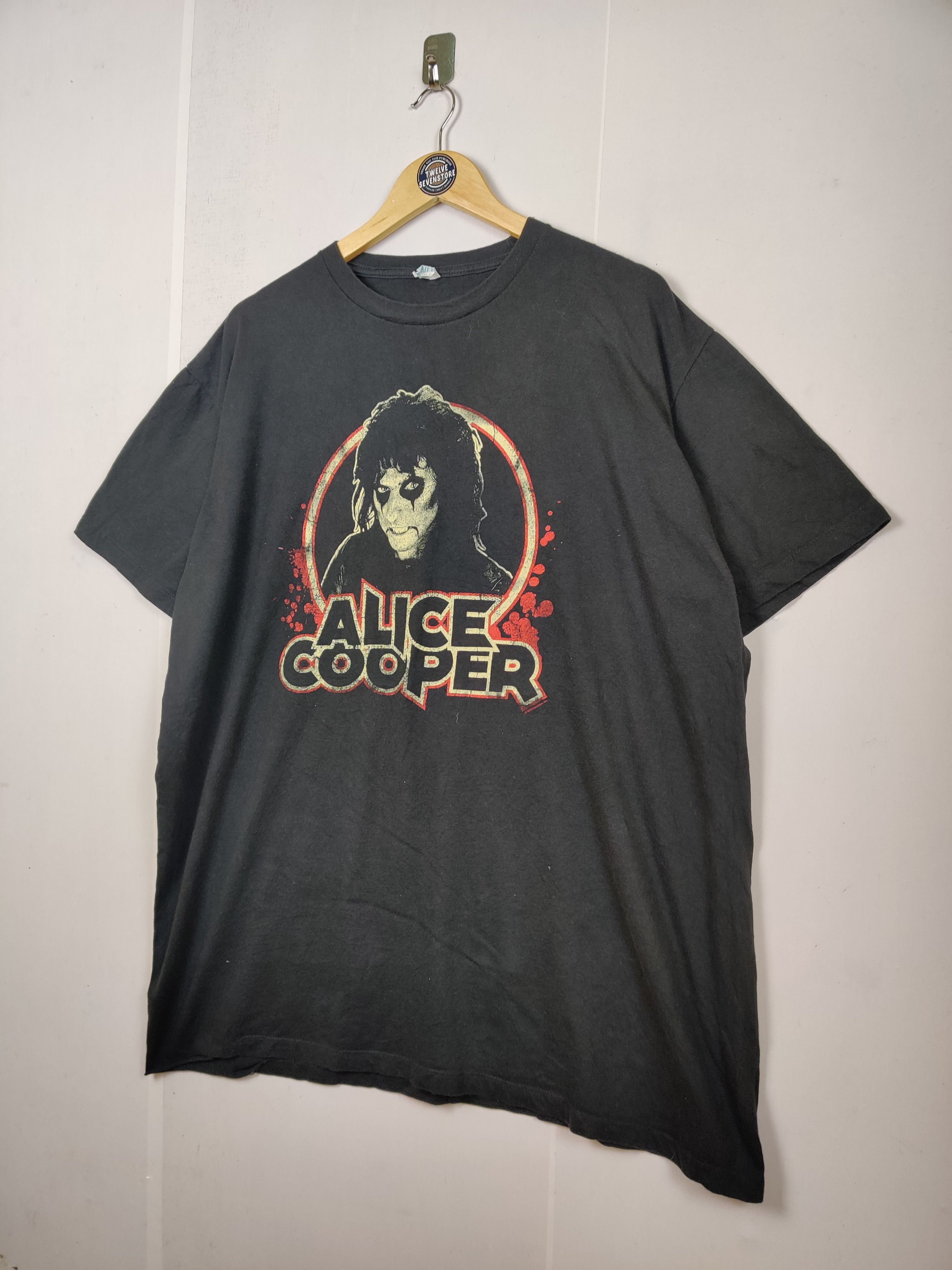 Band Tees Vintage Alice Cooper Band Tee Tshirt Size US XXL / EU 58 / 5 - 2 Thumbnail