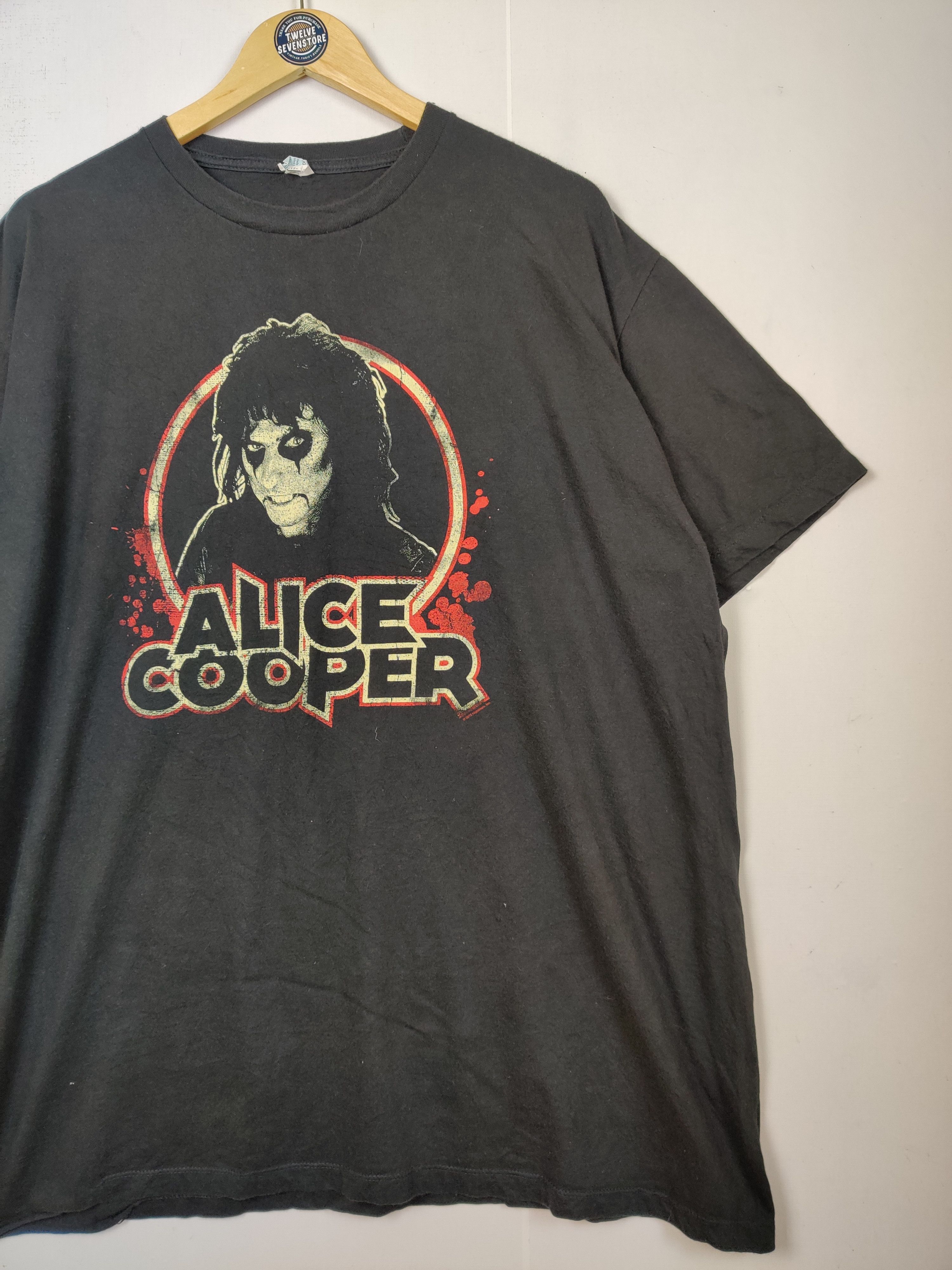 Band Tees Vintage Alice Cooper Band Tee Tshirt Size US XXL / EU 58 / 5 - 6 Thumbnail