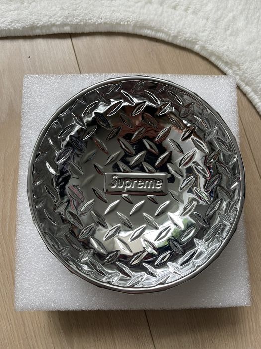 Supreme Supreme Diamond Plate Dog Bowl | Grailed