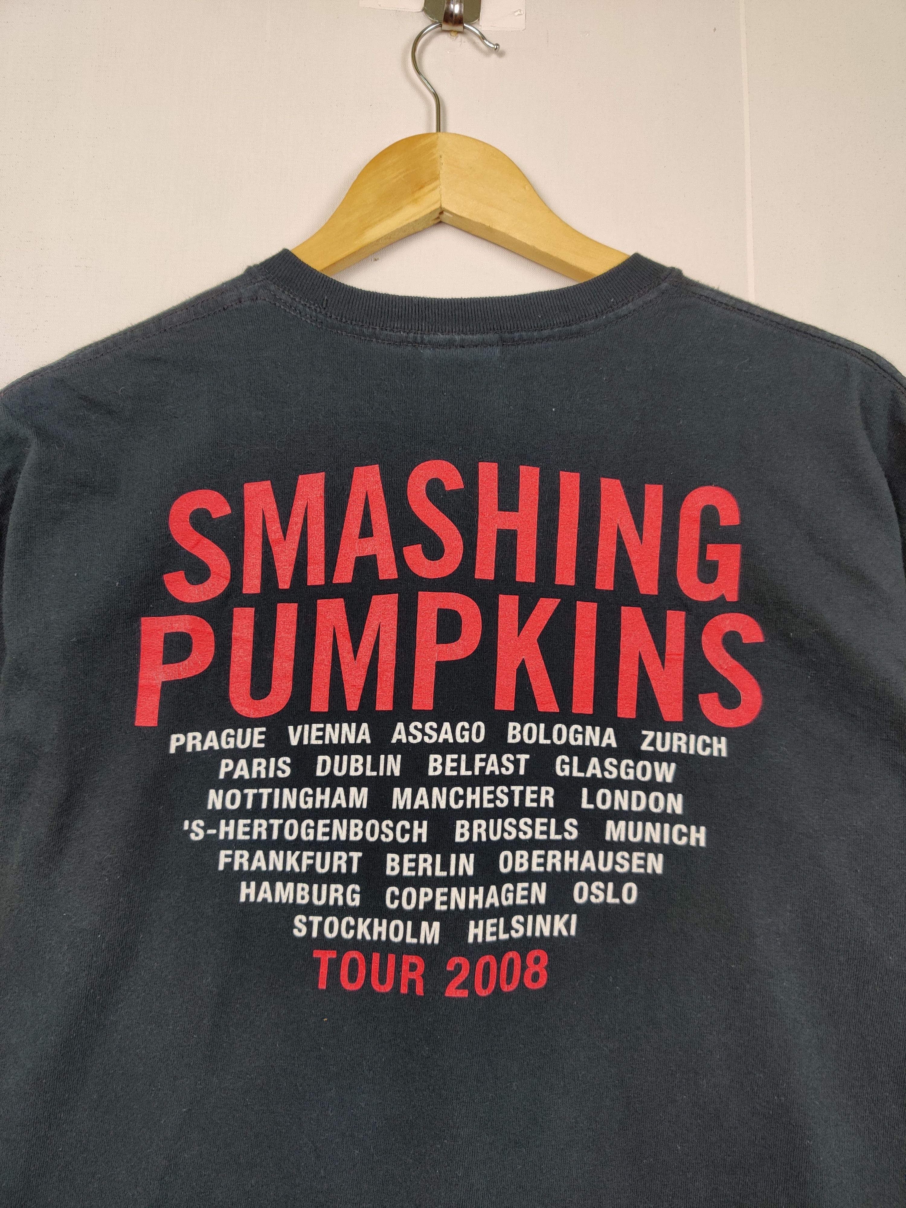 Band Tees Vintage Smashing Pumpkins Tour Band Tee Tshirt Size US M / EU 48-50 / 2 - 10 Thumbnail
