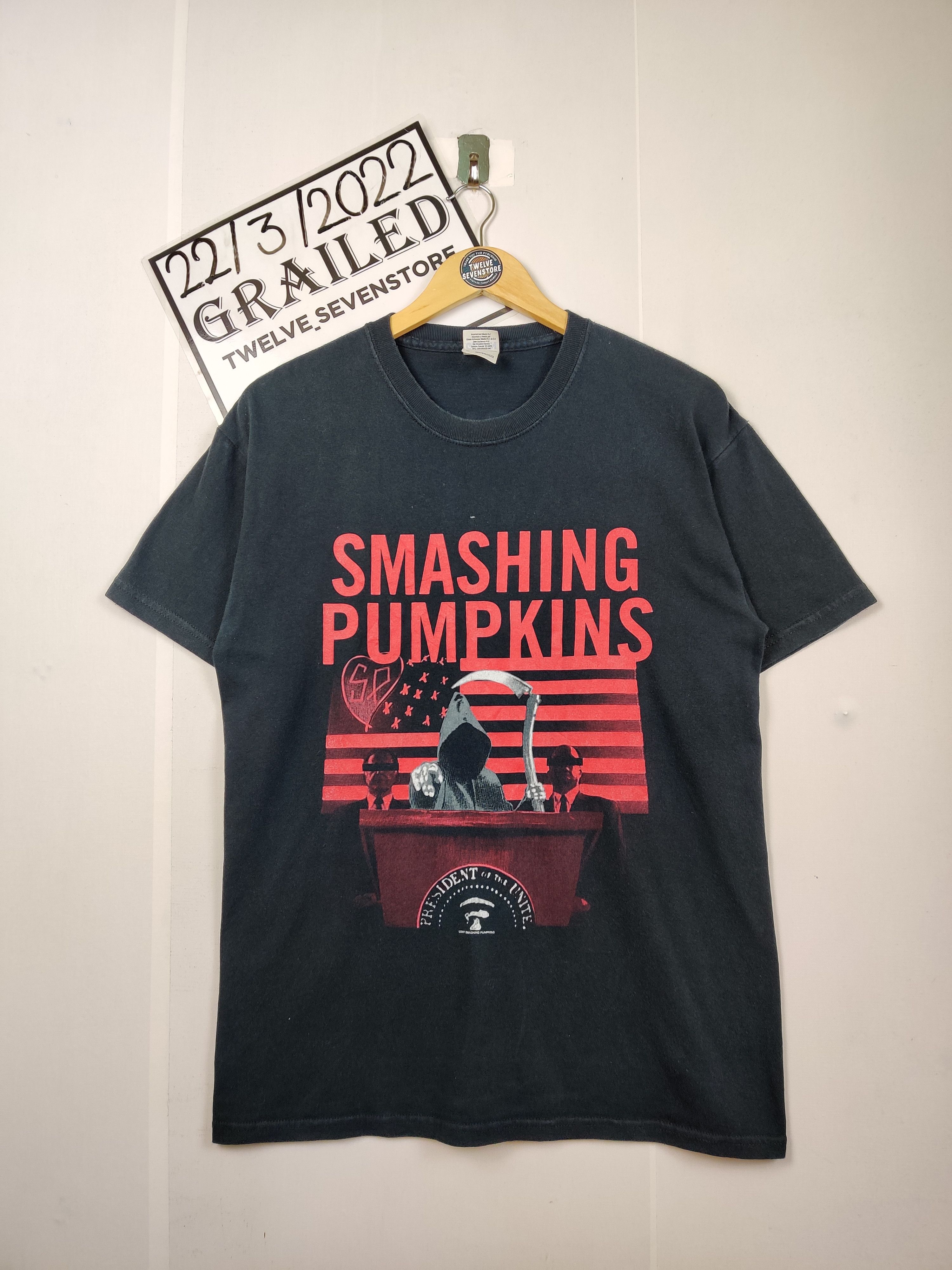 Band Tees Vintage Smashing Pumpkins Tour Band Tee Tshirt Size US M / EU 48-50 / 2 - 1 Thumbnail