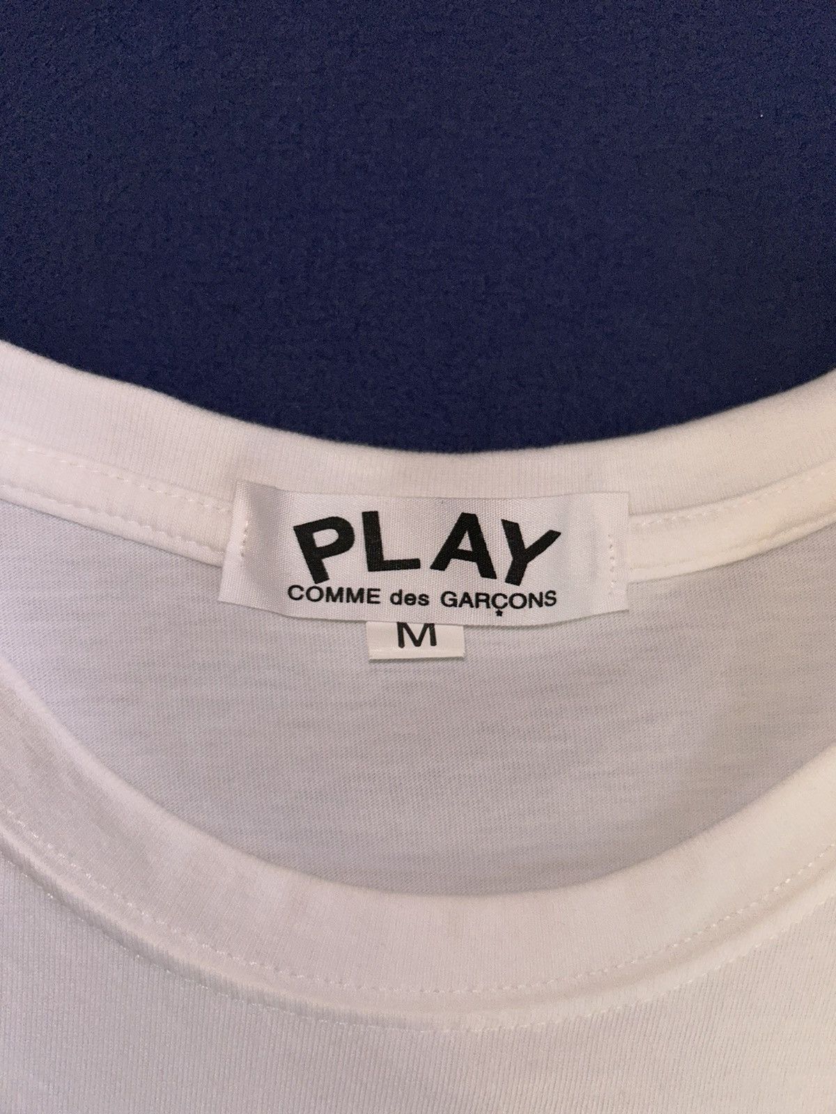 Comme des Garcons Comme des Garçons PLAY Polka Dot Heart Graphic Tee Size M Size US M / EU 48-50 / 2 - 5 Thumbnail