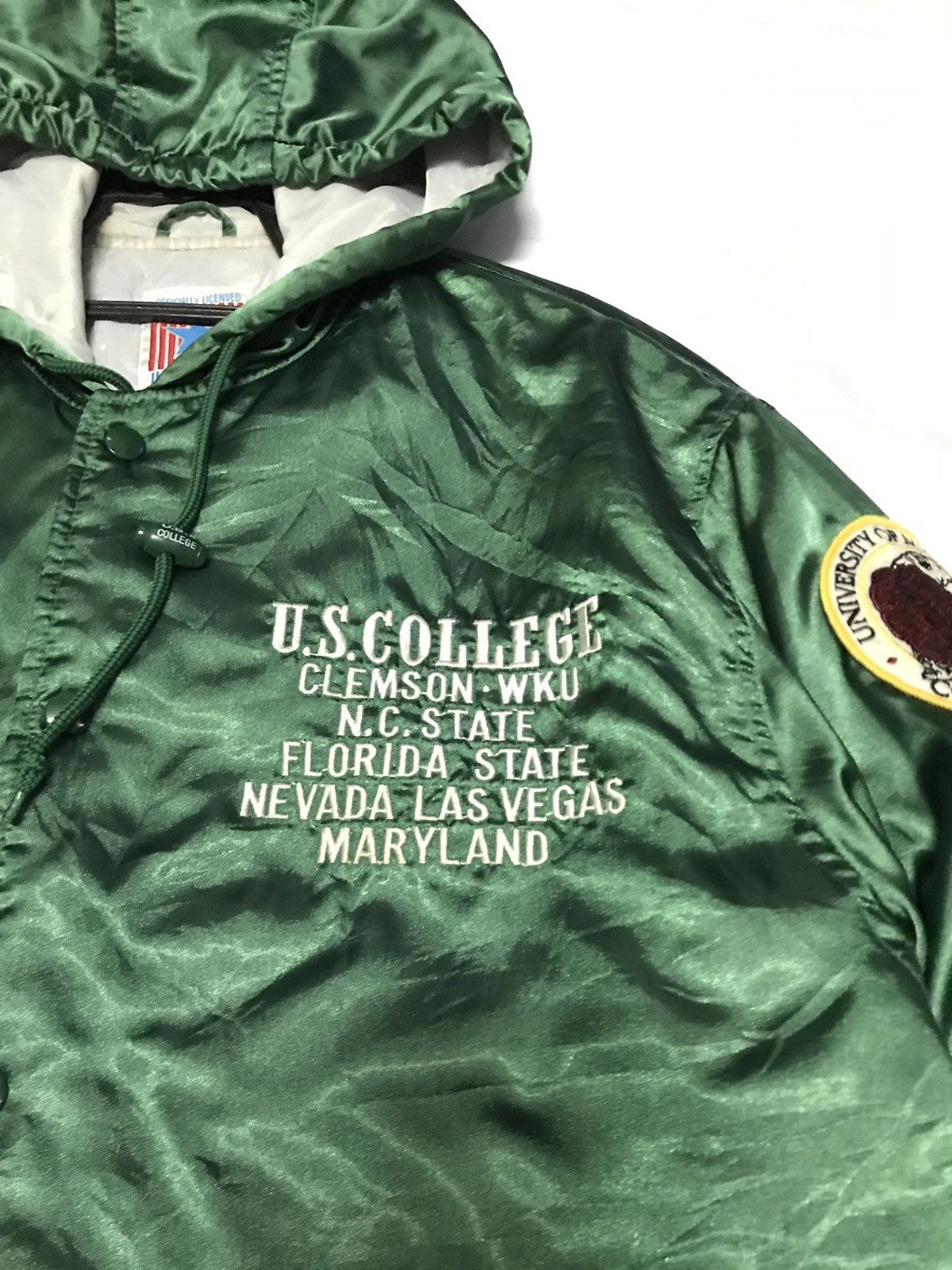Vintage Vintage Varsity Full US Patches College Hooded Size US L / EU 52-54 / 3 - 5 Thumbnail