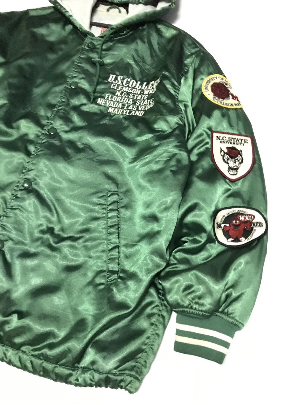Vintage Vintage Varsity Full US Patches College Hooded Size US L / EU 52-54 / 3 - 4 Thumbnail