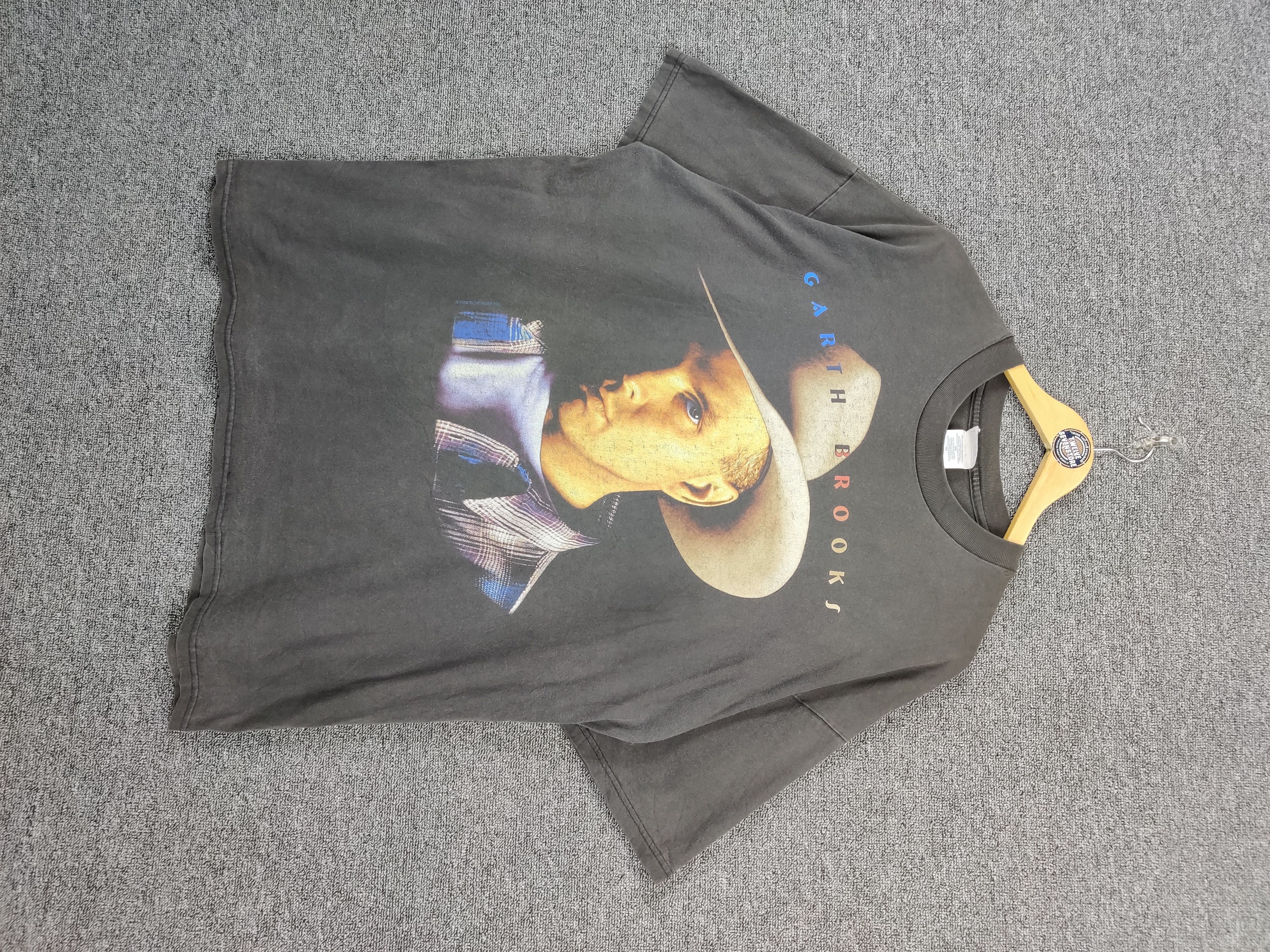 Band Tees Vintage 90's Garth Brooks Tour Tee Tshirt Size US XXL / EU 58 / 5 - 2 Thumbnail