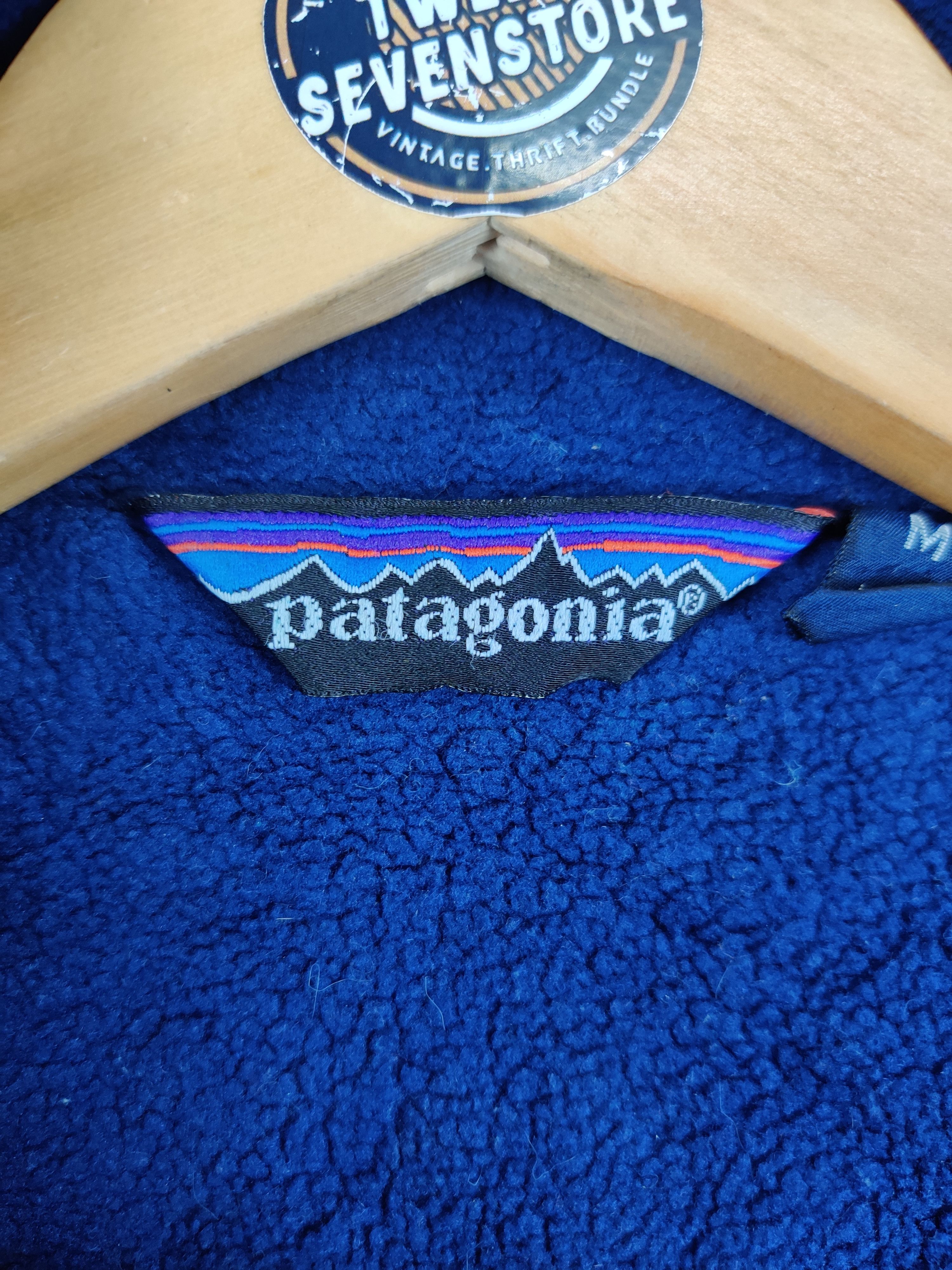 Patagonia Vintage Thrashed Patagonia Distressed Bomber Jacket Size US M / EU 48-50 / 2 - 13 Thumbnail