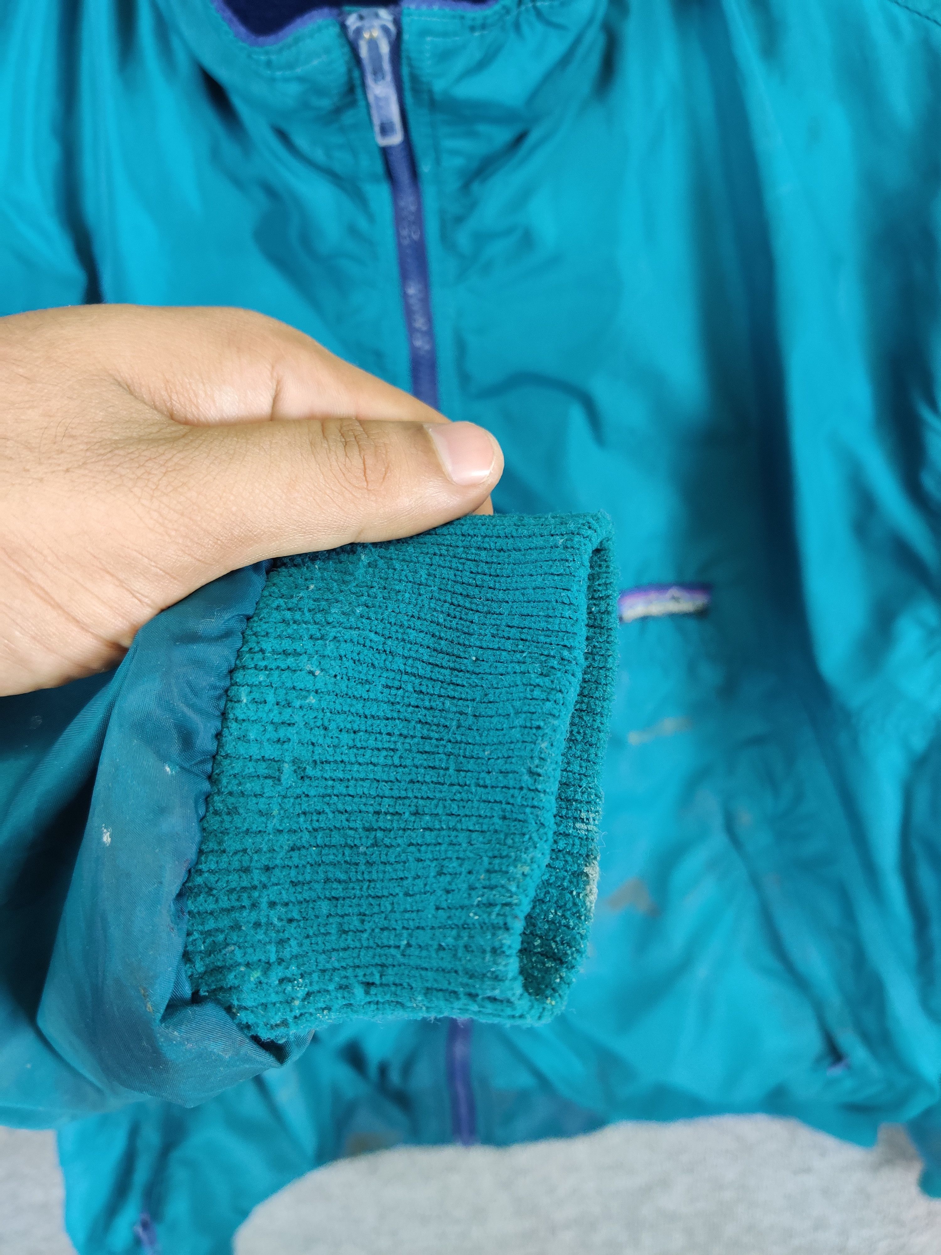 Patagonia Vintage Thrashed Patagonia Distressed Bomber Jacket Size US M / EU 48-50 / 2 - 12 Thumbnail