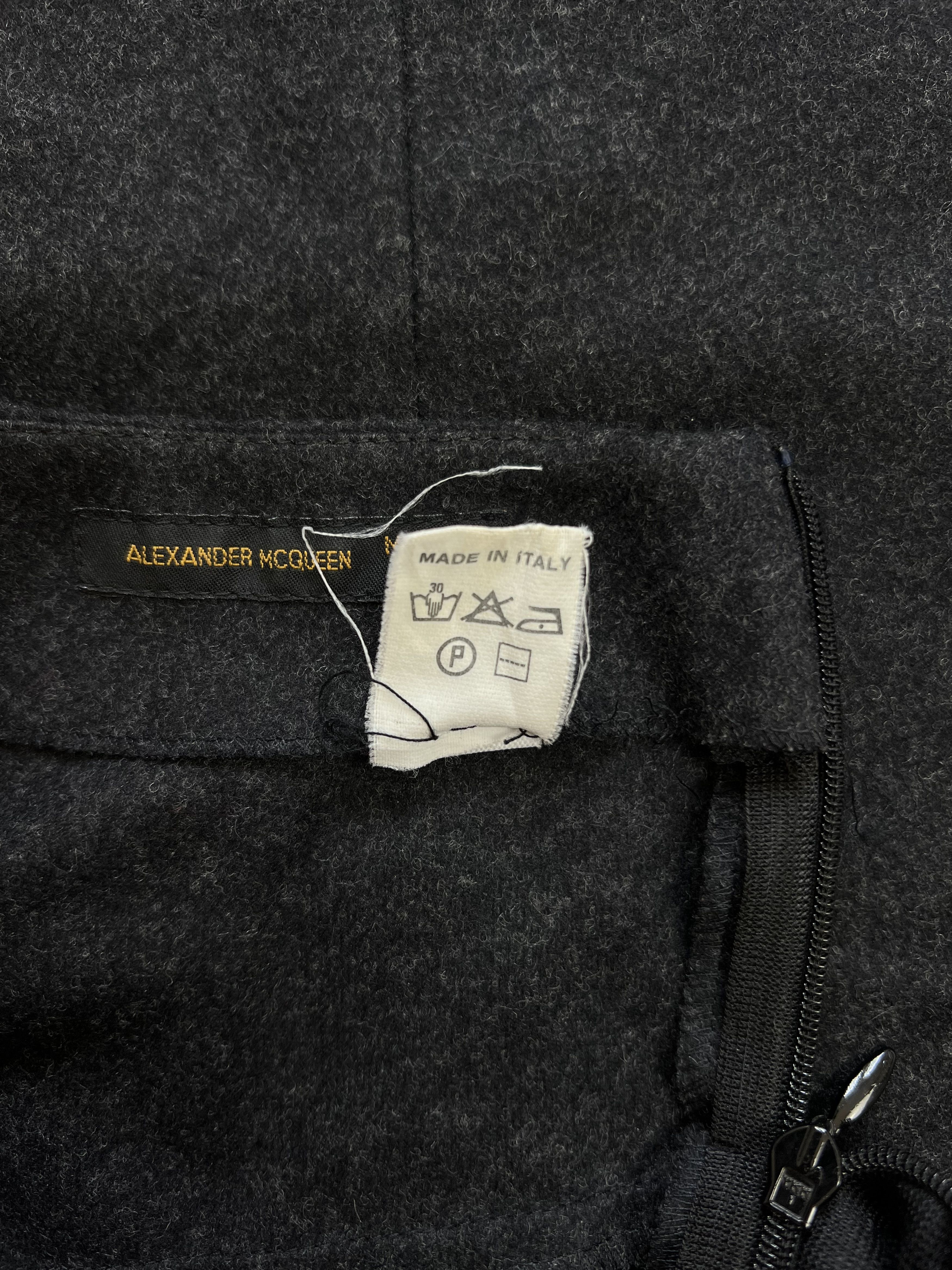 Alexander McQueen ⚡️QUICK SALE⚡️2000s' Alexander McQueen Charcoal Wool Skirt Size 28" / US 6 / IT 42 - 4 Thumbnail