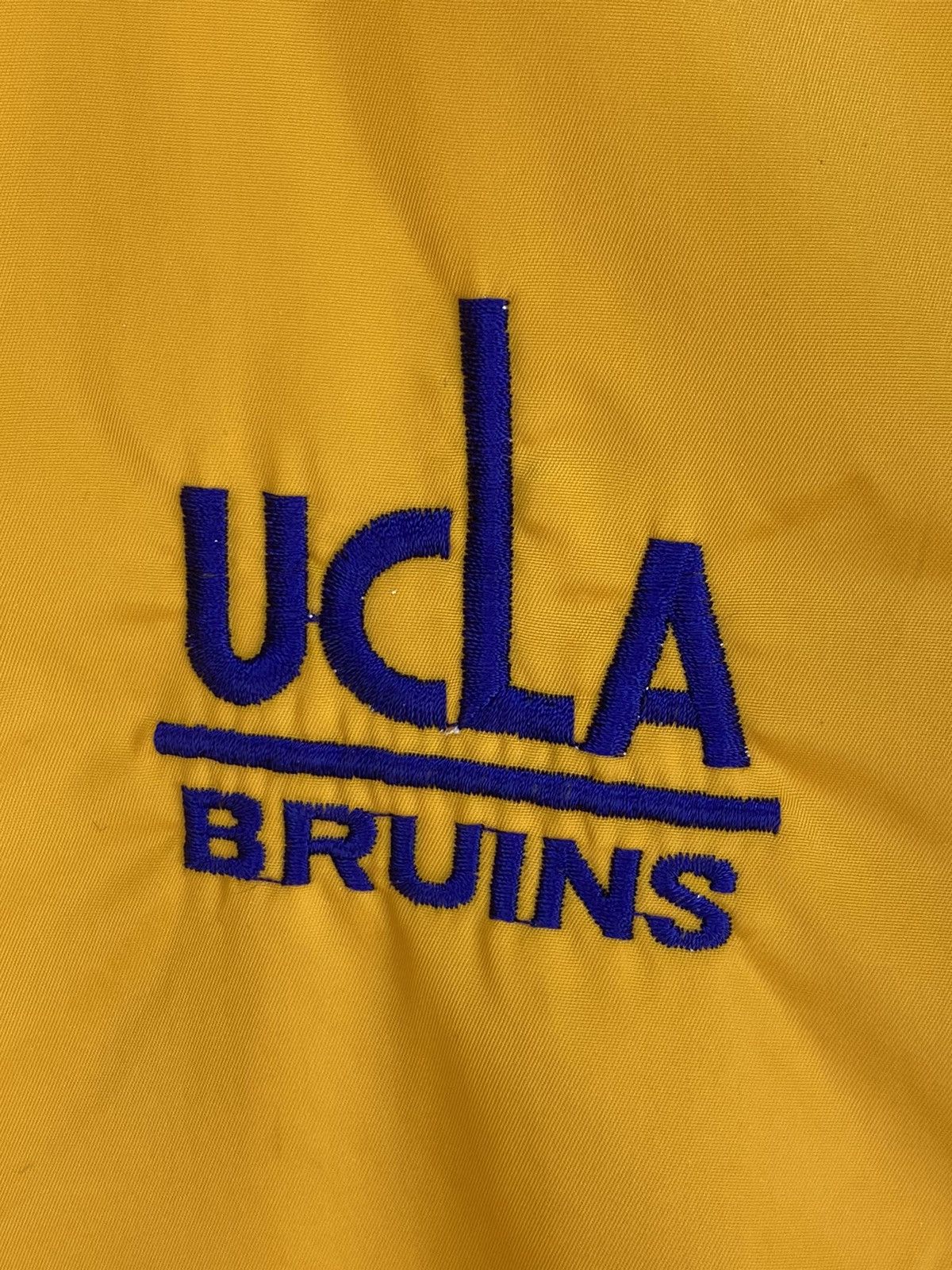 Vintage Vintage Ucla Bruins Coach Jacket Size US M / EU 48-50 / 2 - 4 Thumbnail