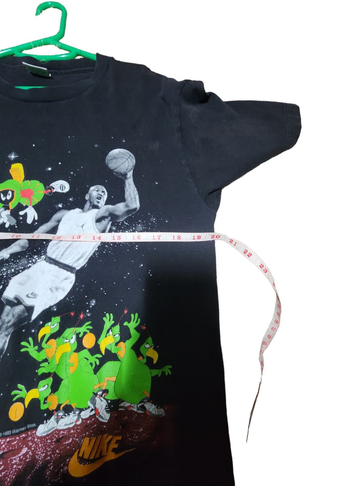 Nike 93’s Vintage Nike Space Jam Jordan X Looney Tunes Tees Size US M / EU 48-50 / 2 - 8 Thumbnail