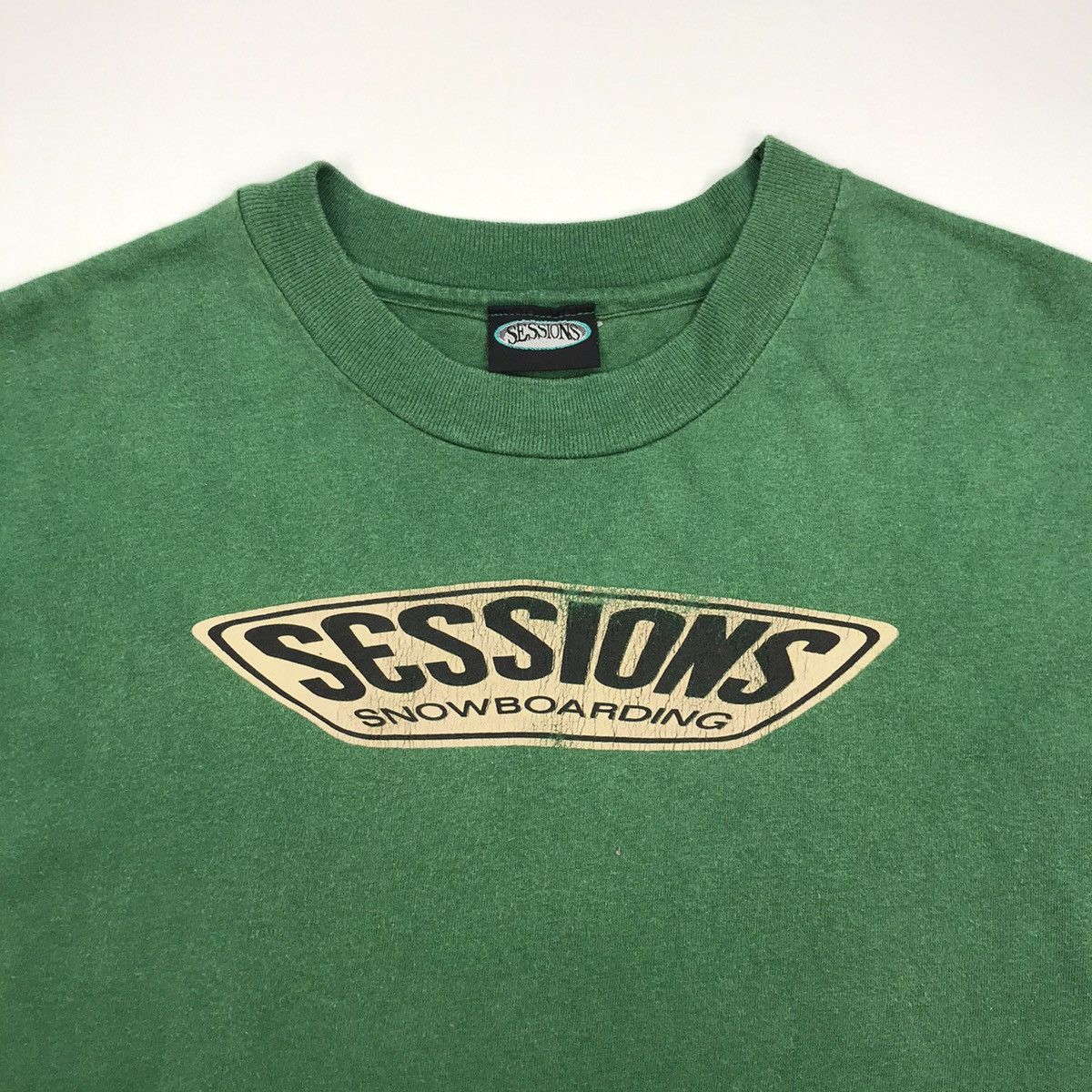 Sessions × Vintage vintage SESSIONS snowboarding skateboard surfer t-shirt Size US L / EU 52-54 / 3 - 2 Thumbnail