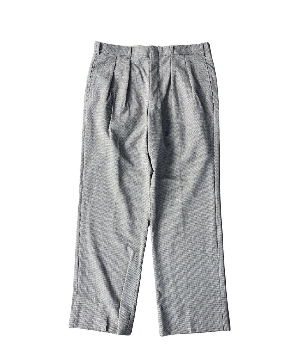 image of Vintage Burberry’S Baggy Casual Pant, Men's (Size 36)