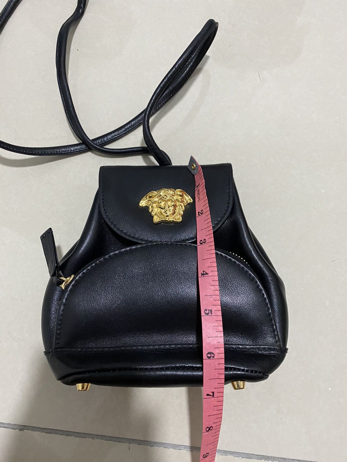 Versace Versace Black Leather Purse Gold Medusa Sling bag Size ONE SIZE - 9 Thumbnail