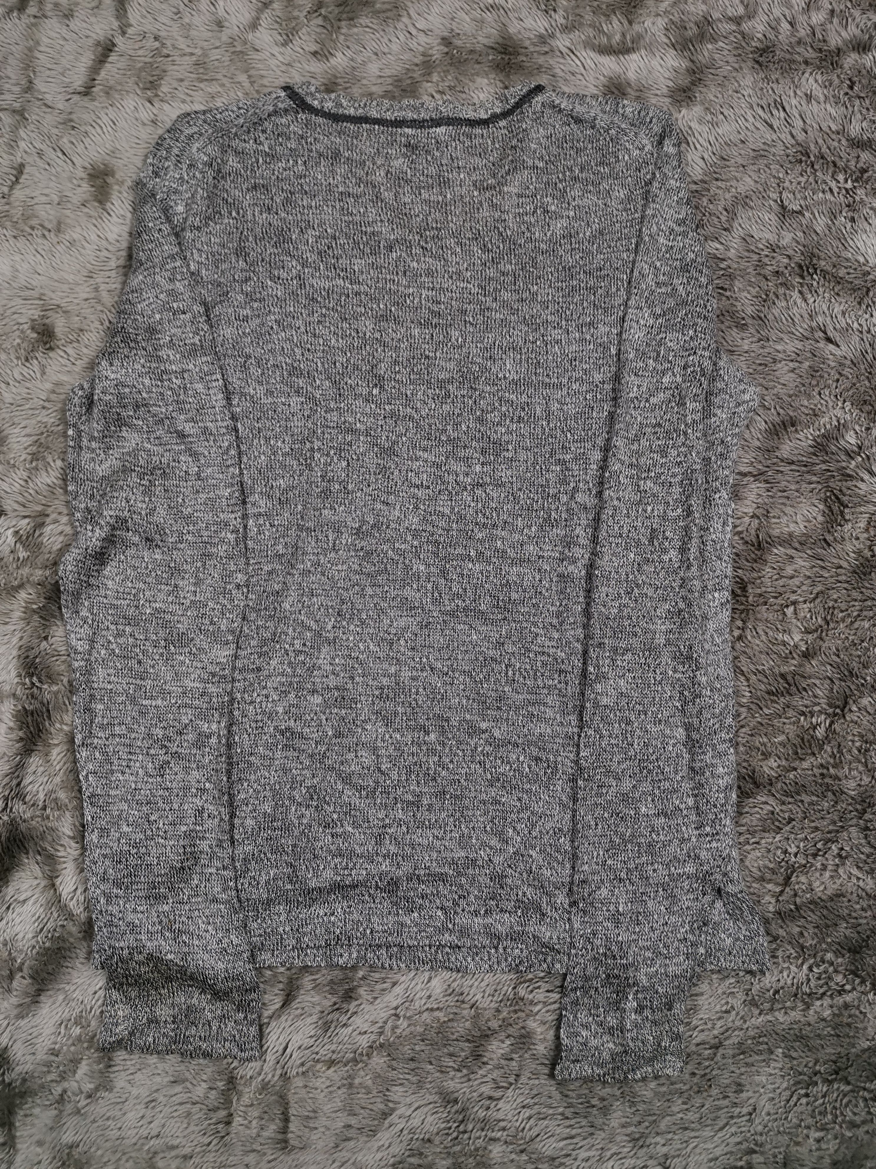 Calvin Klein Vintage Calvin Klein V Neck Knitwear Size US M / EU 48-50 / 2 - 2 Thumbnail