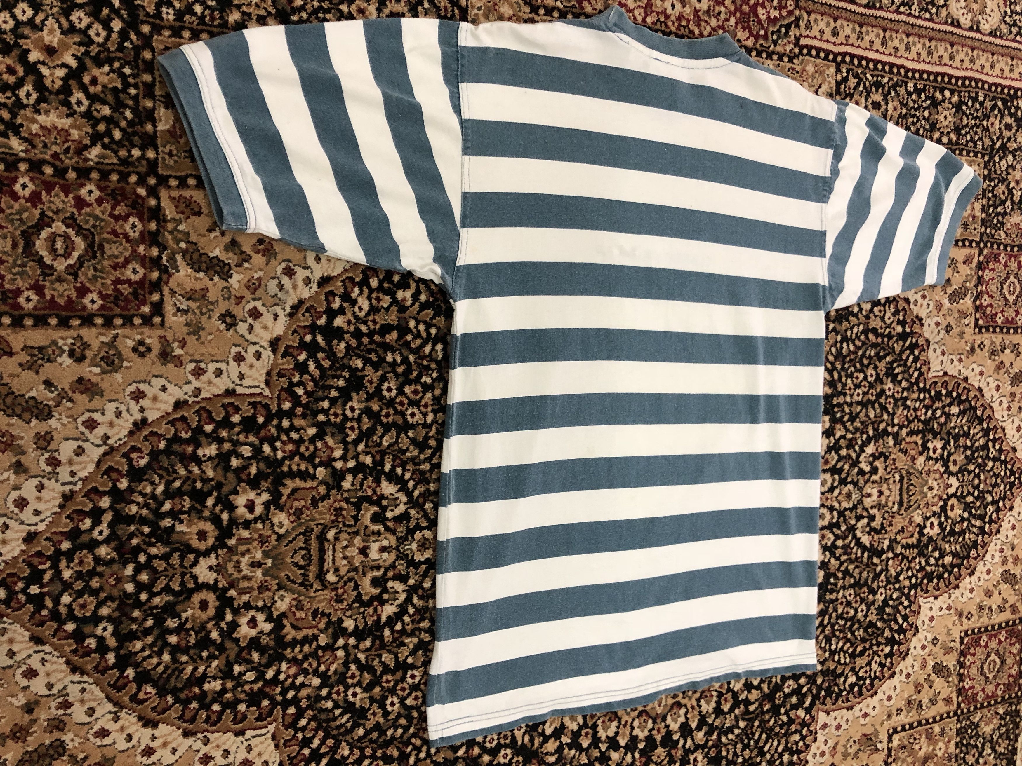 Levi's × Vintage 90s Levi's Embroidery Spell Out Border Striped t shirt Size US M / EU 48-50 / 2 - 8 Thumbnail