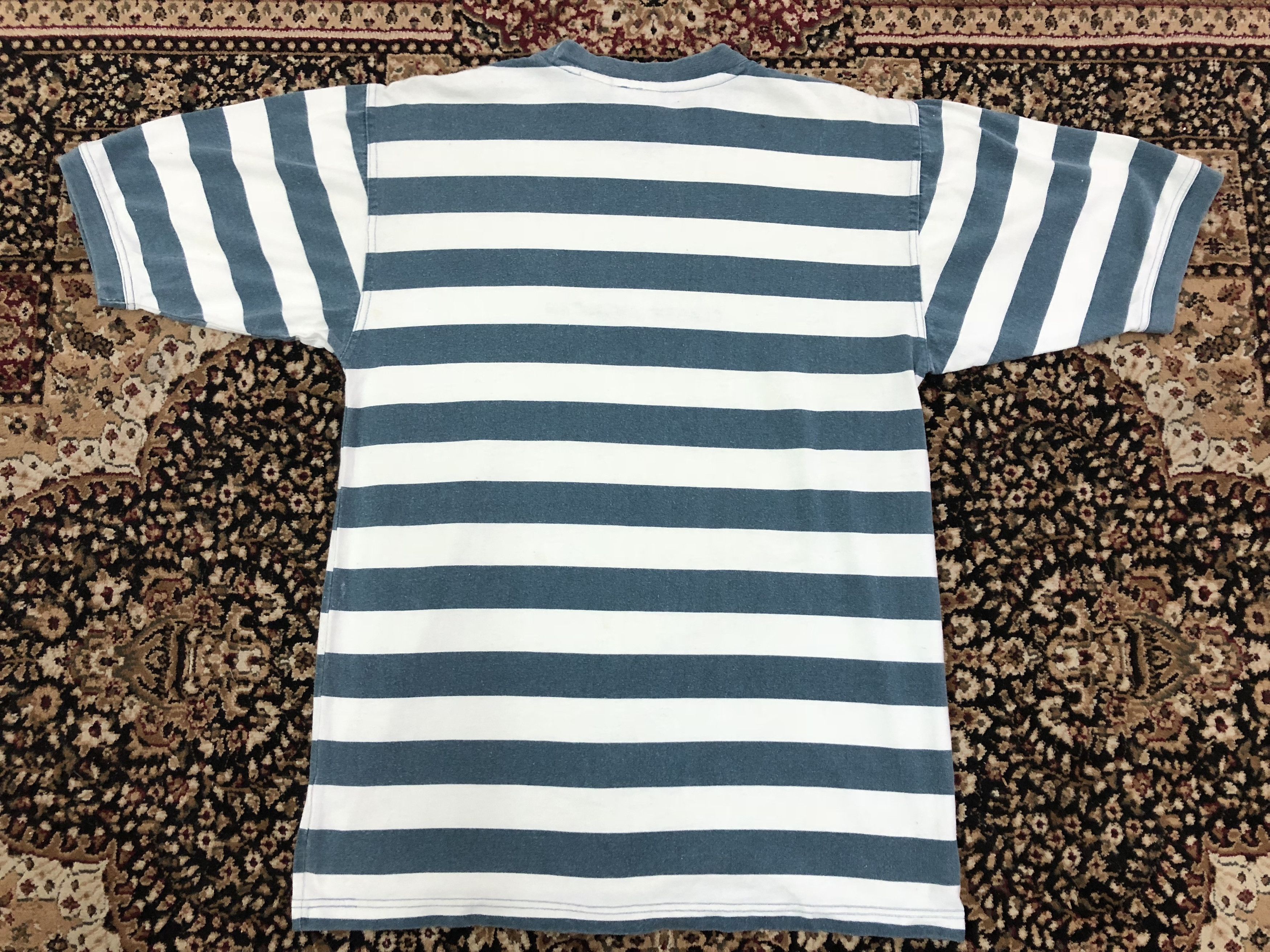 Levi's × Vintage 90s Levi's Embroidery Spell Out Border Striped t shirt Size US M / EU 48-50 / 2 - 7 Thumbnail