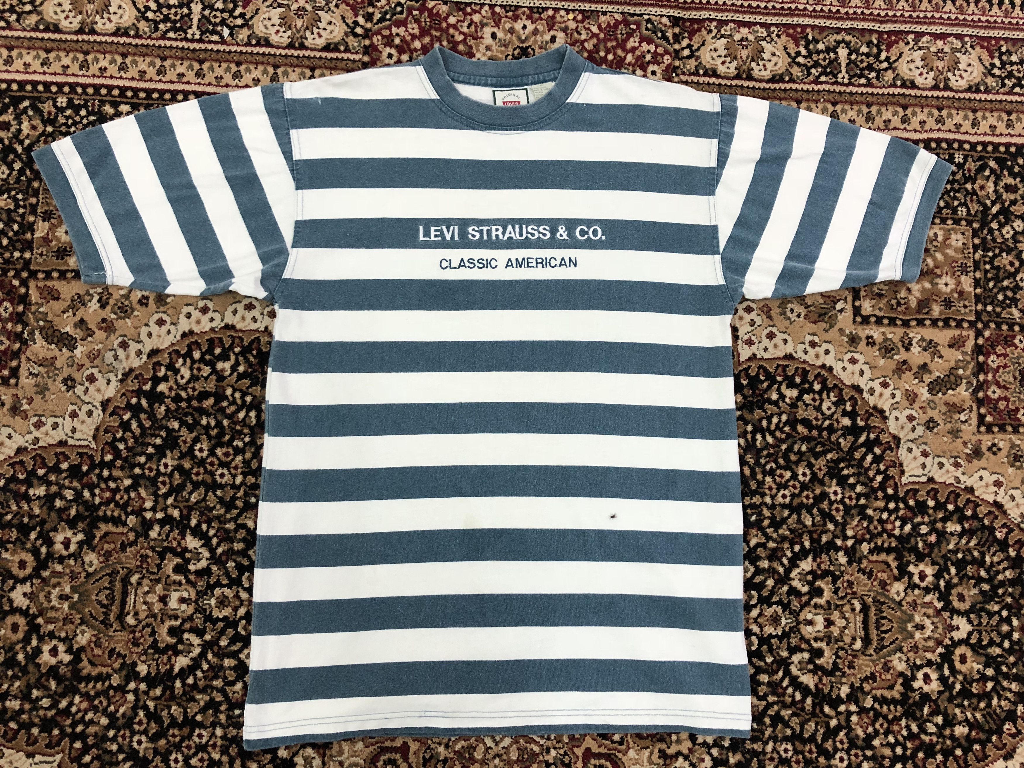 Levi's × Vintage 90s Levi's Embroidery Spell Out Border Striped t shirt Size US M / EU 48-50 / 2 - 1 Thumbnail
