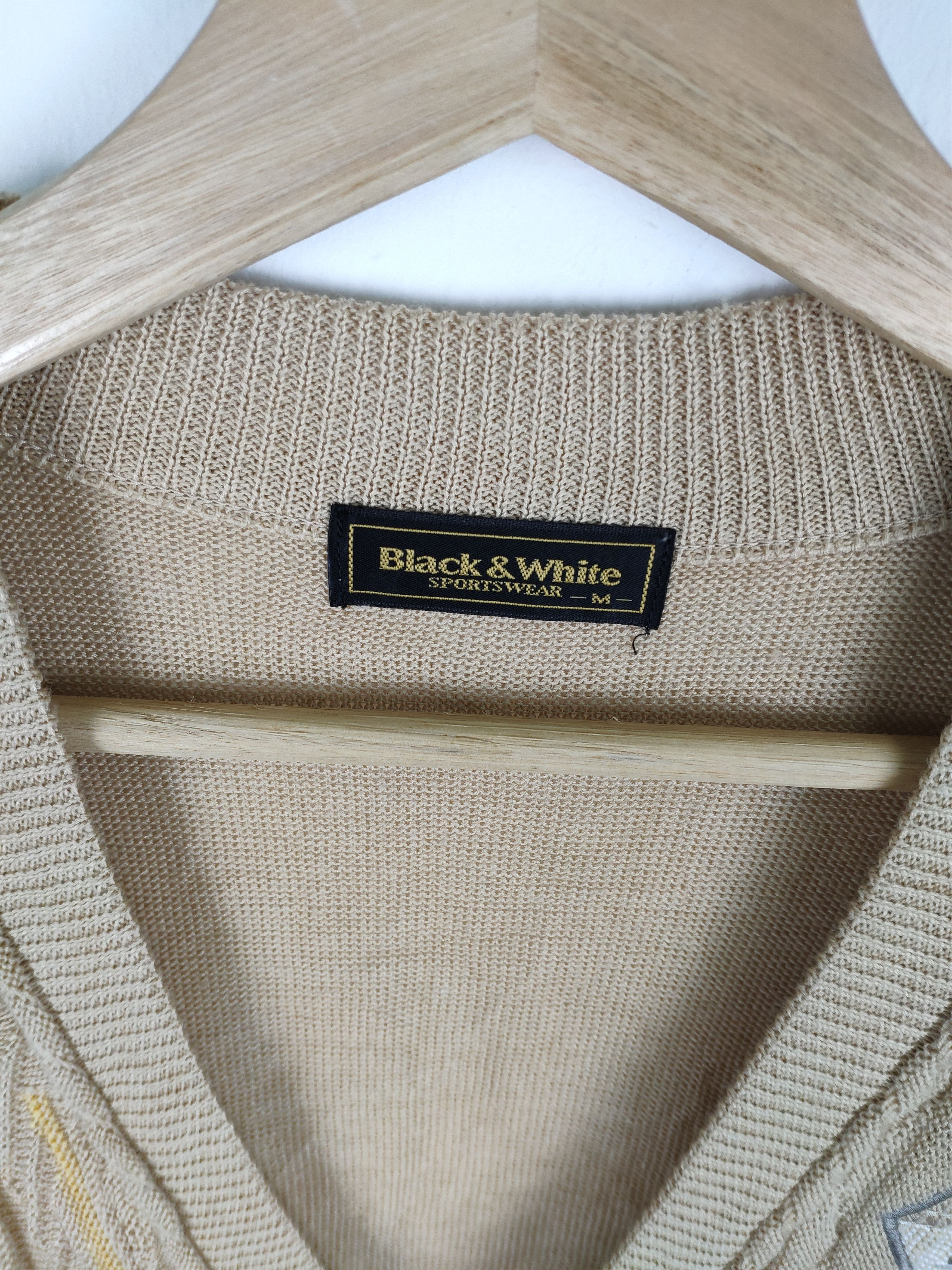 Aran Isles Knitwear × Japanese Brand × Vintage Vintage Knit Vest Cardigan Sweater Black & White Size US M / EU 48-50 / 2 - 6 Thumbnail