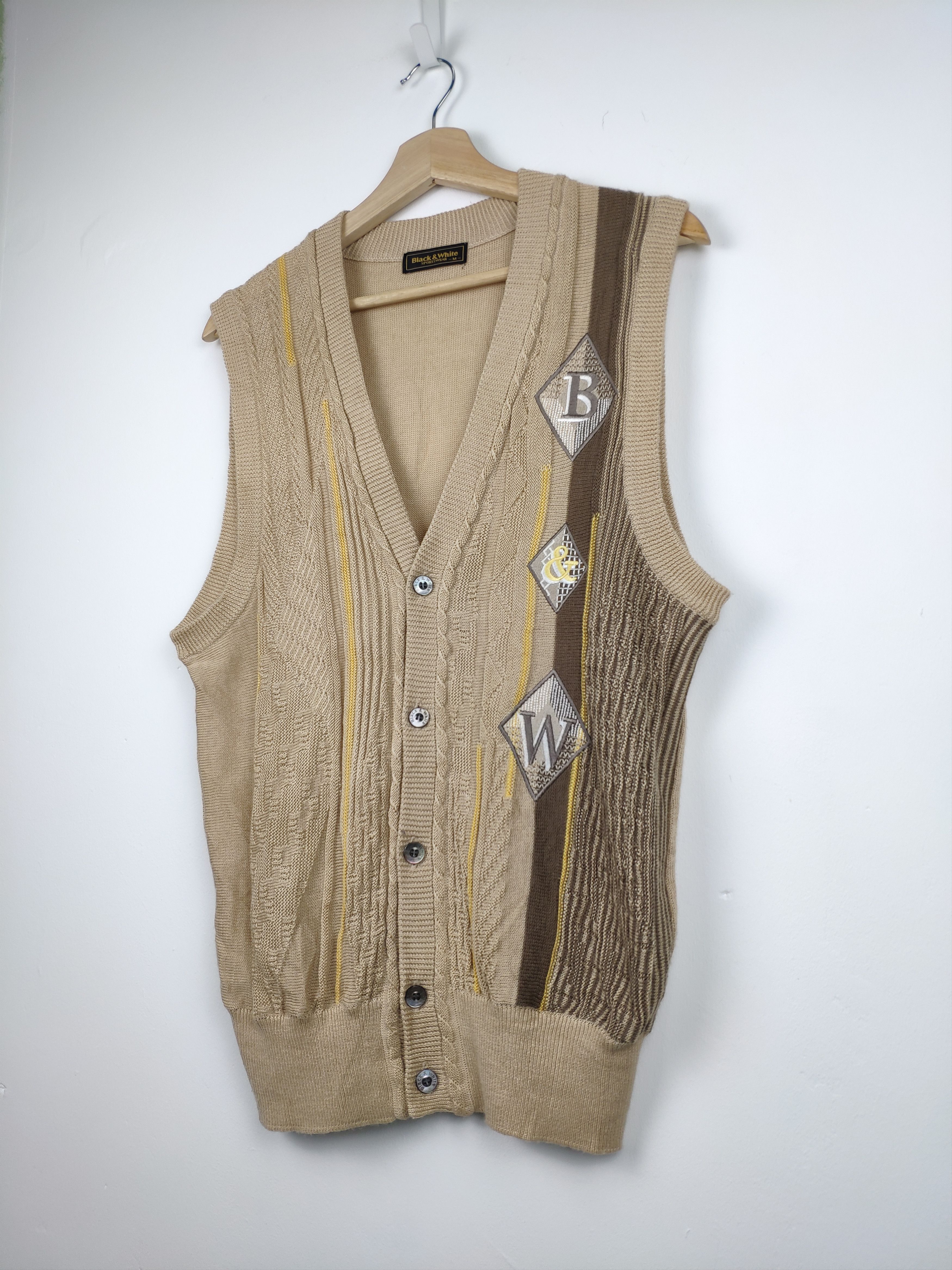 Aran Isles Knitwear × Japanese Brand × Vintage Vintage Knit Vest Cardigan Sweater Black & White Size US M / EU 48-50 / 2 - 2 Thumbnail