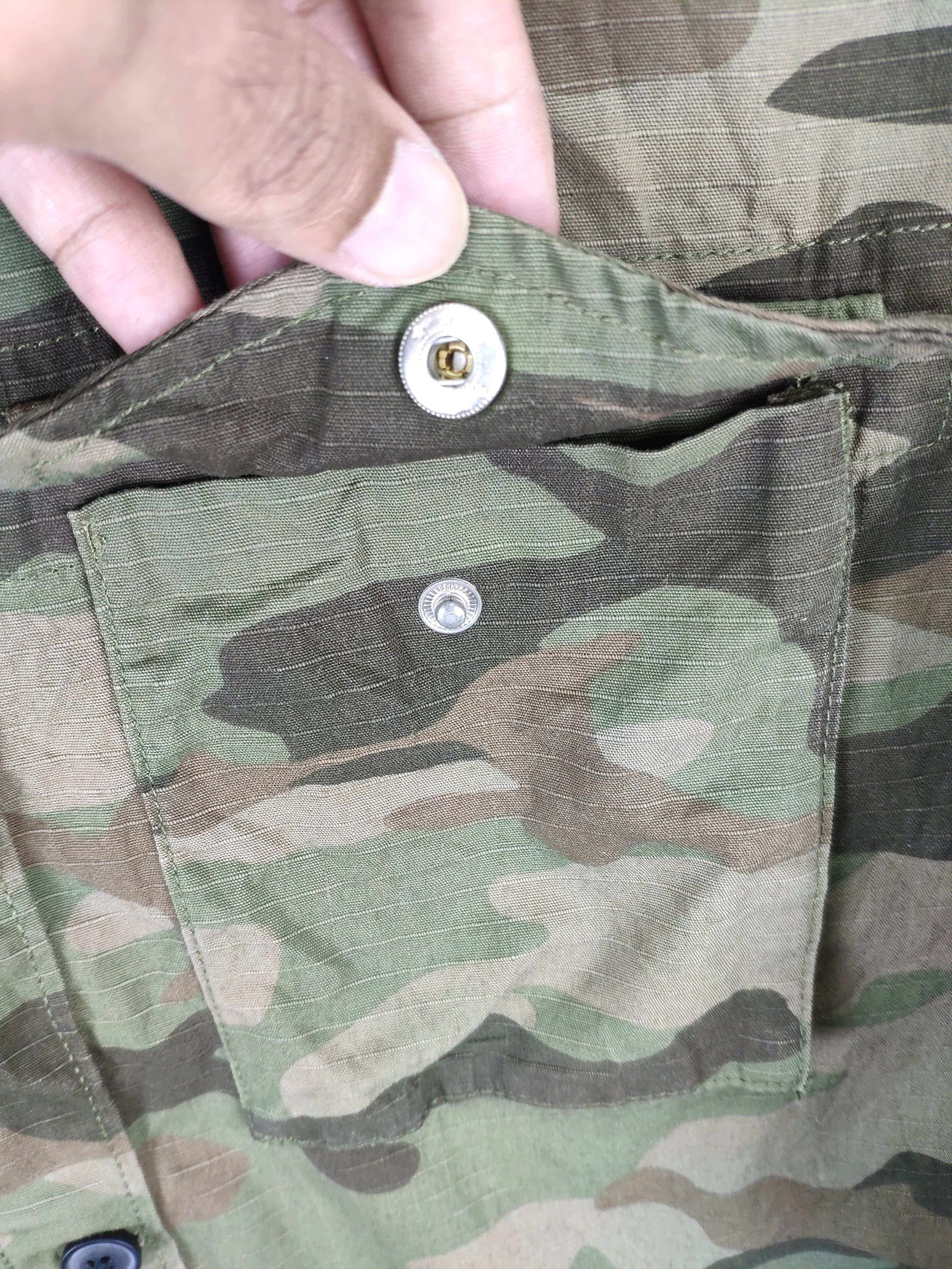 Divided H&M Divided Camouflage Shirt Button Up Size US M / EU 48-50 / 2 - 11 Thumbnail