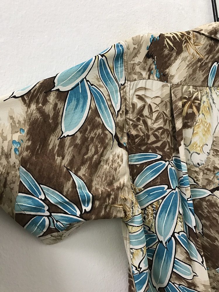 Sun Surf × Toyo Enterprises Sun Surf Japan Roaring Big Bengal Tiger Rayon Aloha Shirt Size US S / EU 44-46 / 1 - 10 Thumbnail