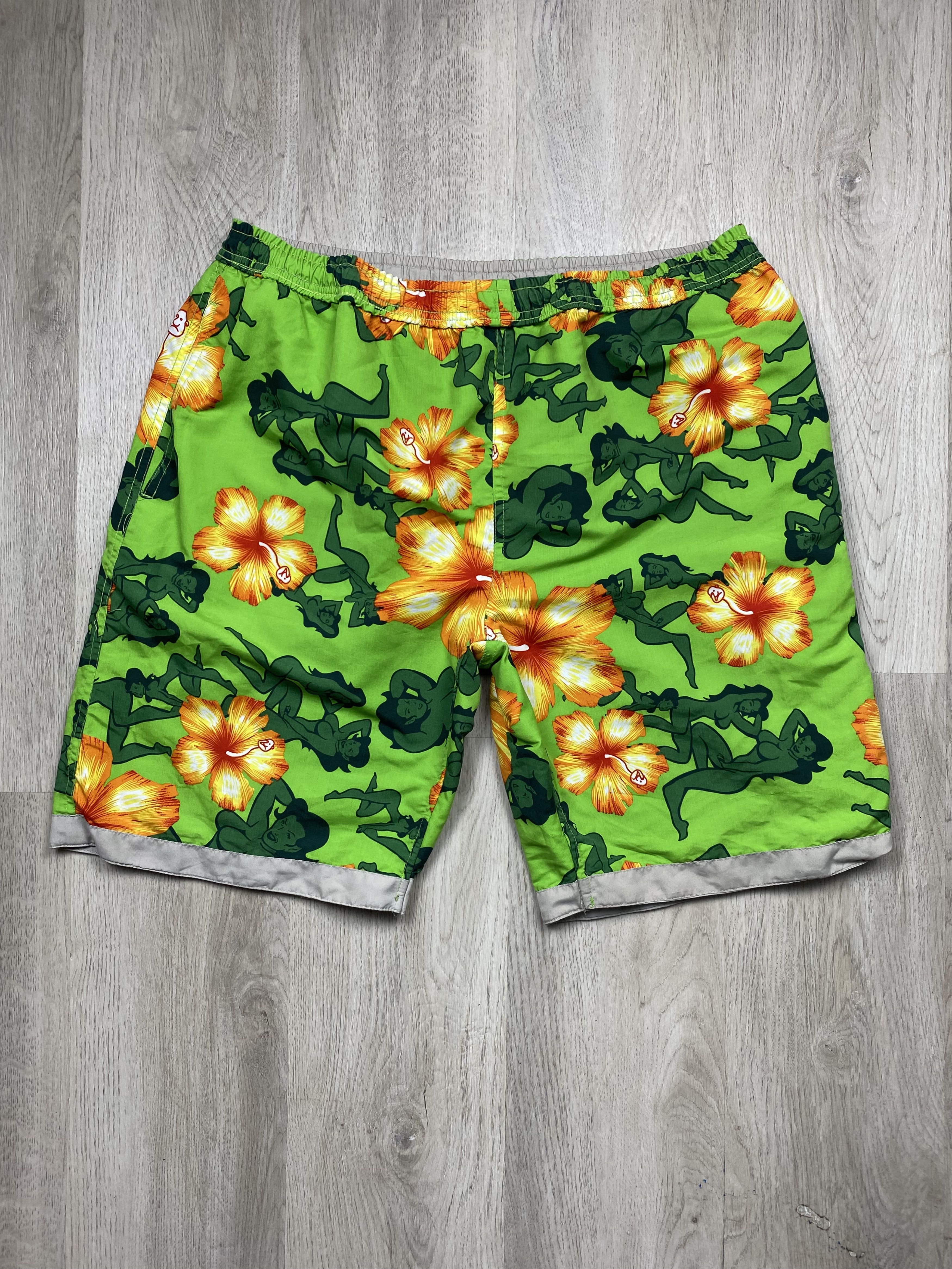 Other Phat Bastard Naked Girls Reversible Hawaiian Shorts Y2K Size US 34 / EU 50 - 1 Thumbnail