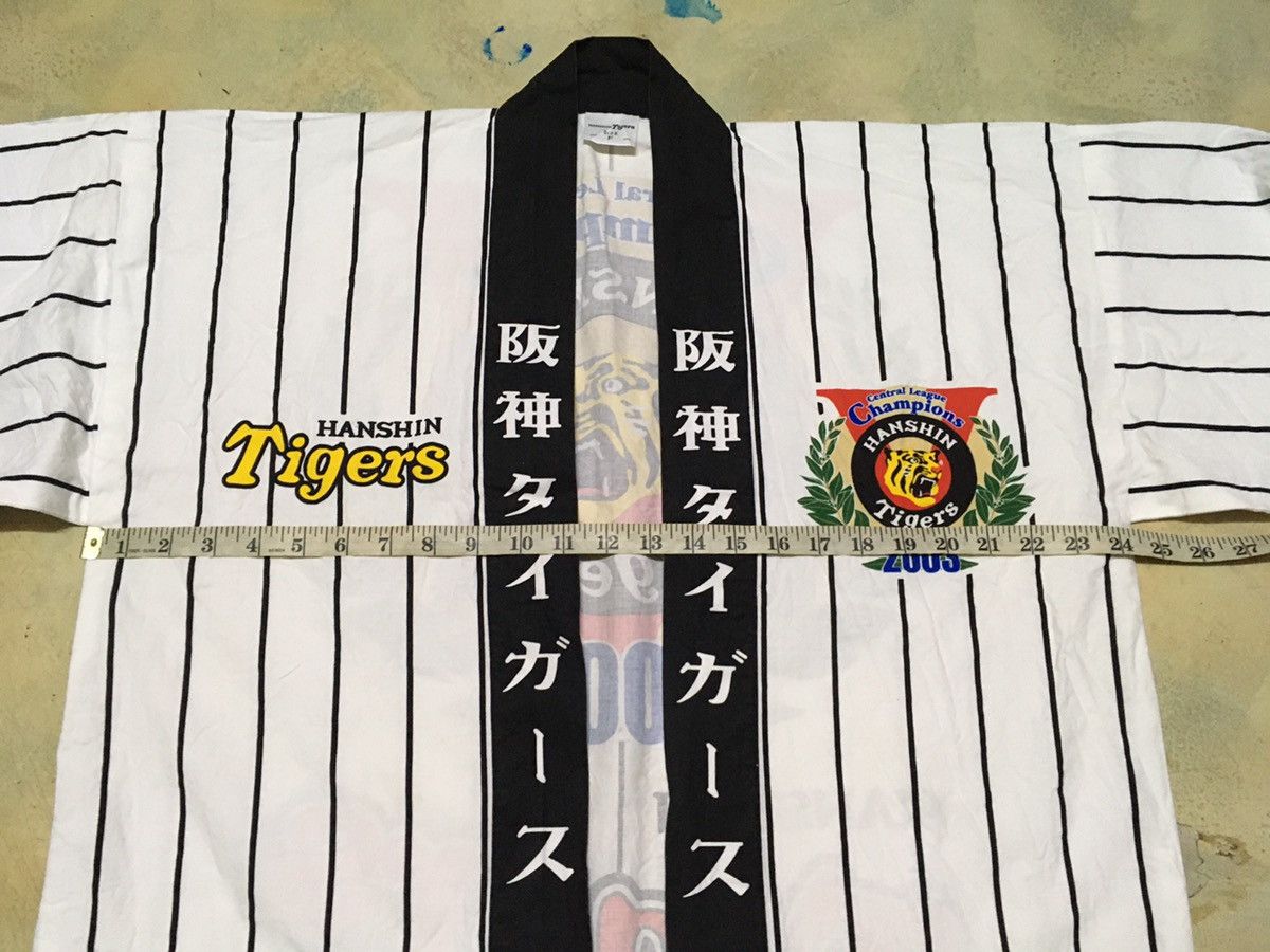 Japanese Brand Japanese Brand Kimono Hanshin Tigers MLB Team Size US L / EU 52-54 / 3 - 9 Thumbnail