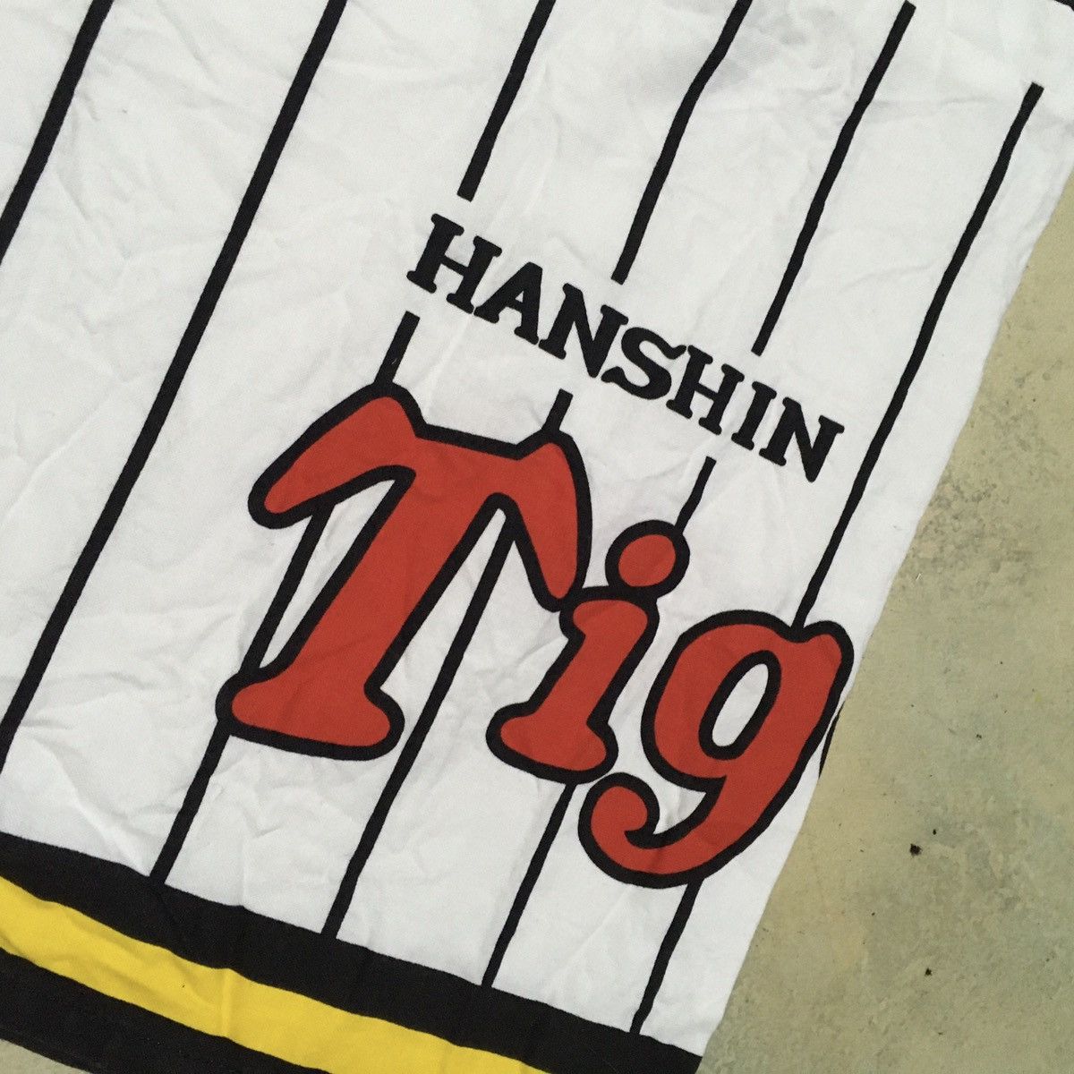 Japanese Brand Japanese Brand Kimono Hanshin Tigers MLB Team Size US L / EU 52-54 / 3 - 4 Thumbnail