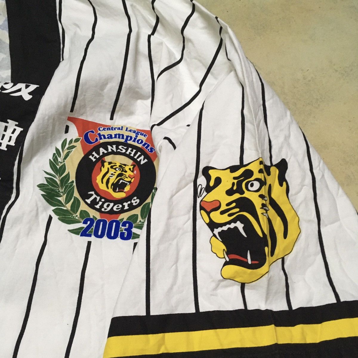 Japanese Brand Japanese Brand Kimono Hanshin Tigers MLB Team Size US L / EU 52-54 / 3 - 5 Thumbnail