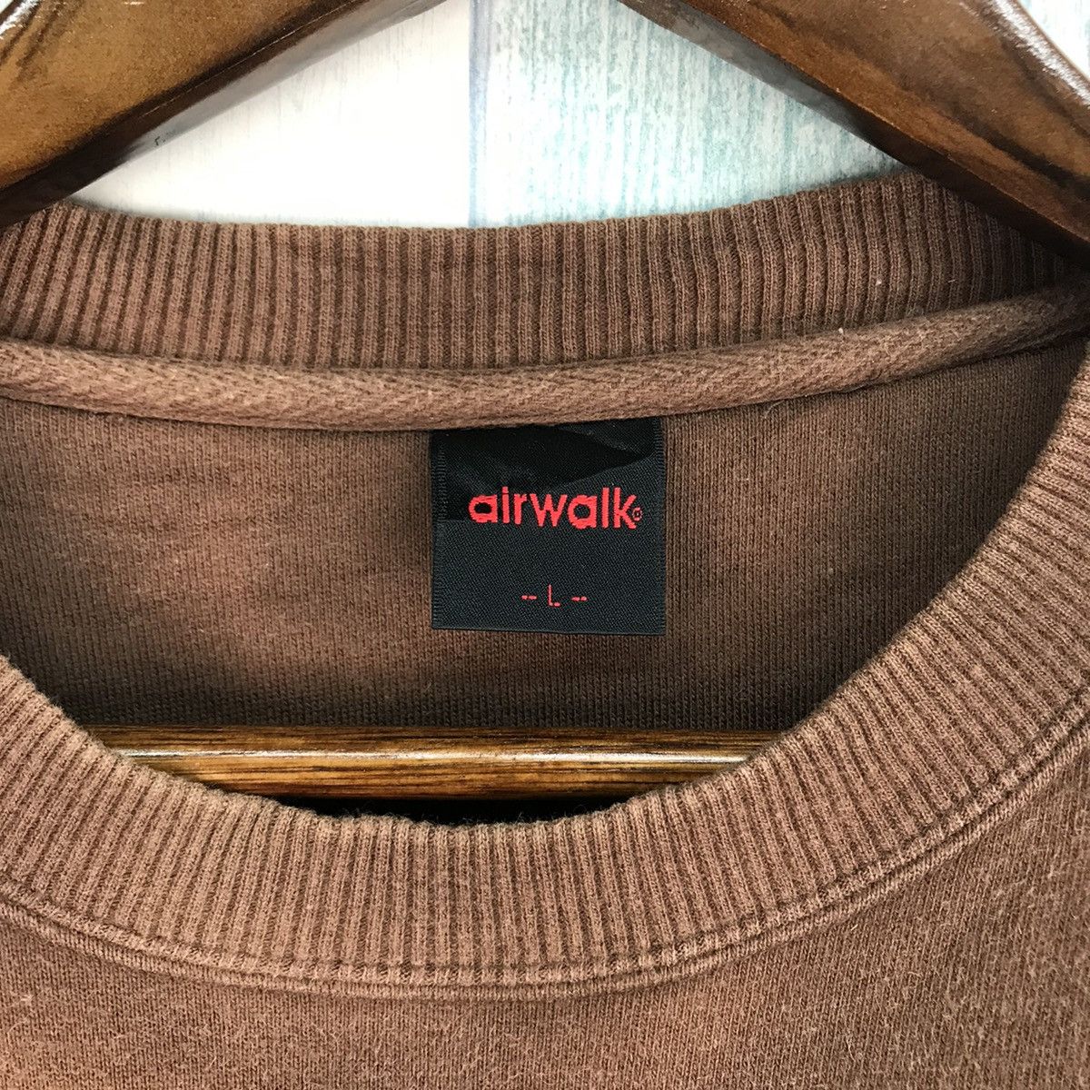 Airwalk Vintage Sun Faded Airwalk Sweatshirt Big Logo Skateboard Size US L / EU 52-54 / 3 - 4 Thumbnail