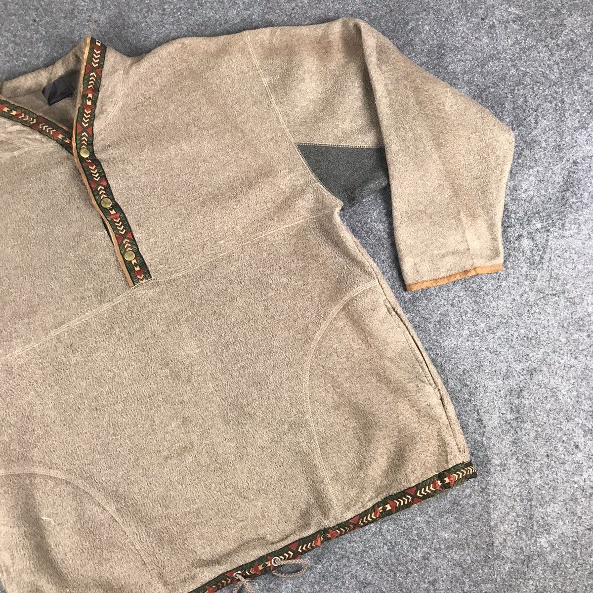 🔥Vintage Fleece jacket half button navajo design🔥
