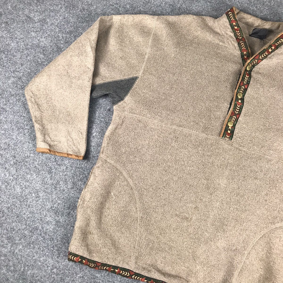 🔥Vintage Fleece jacket half button navajo design🔥