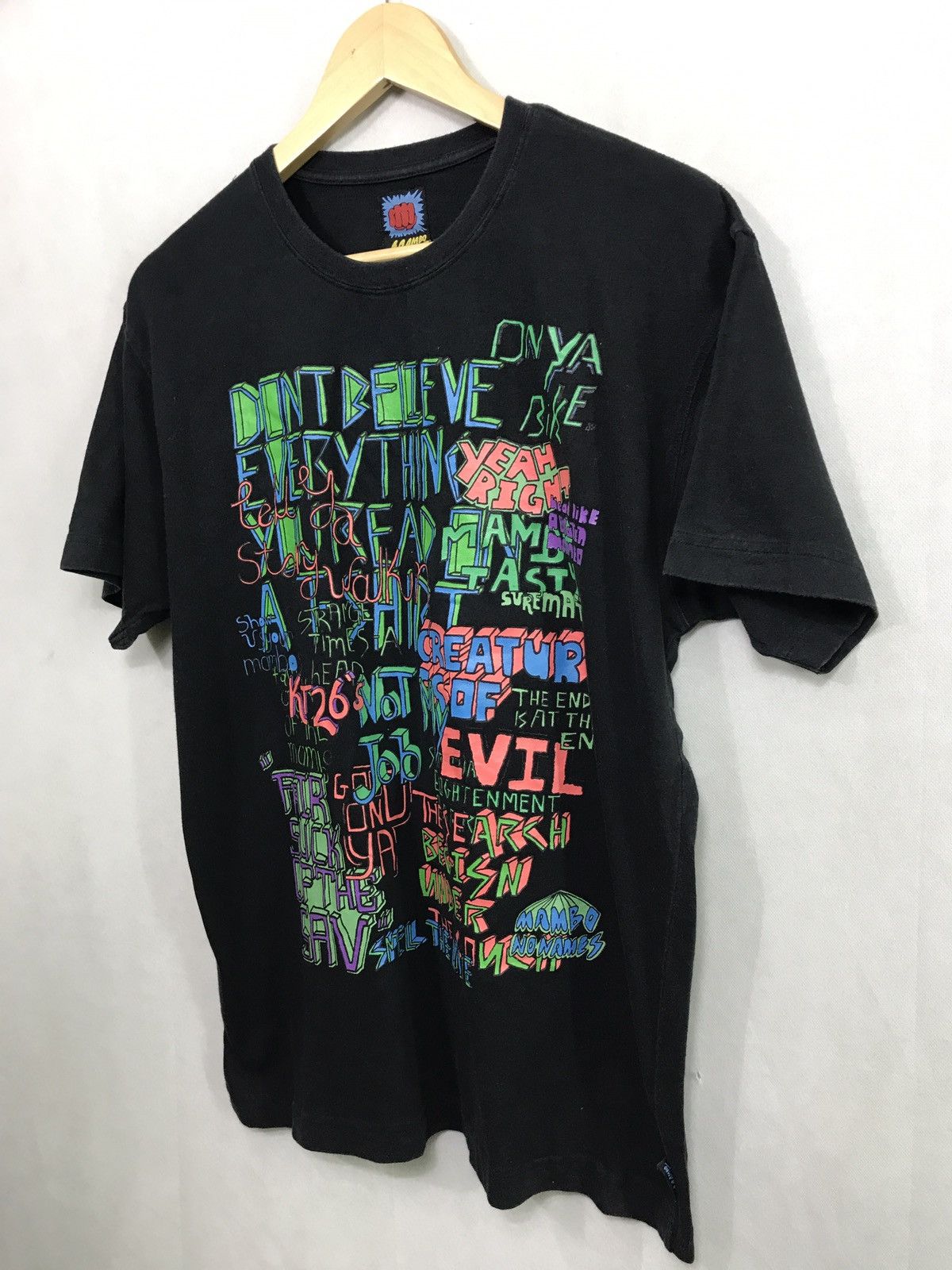 Mambo × Vintage Mambo neon design iwe walpak ajis kunas ta ta ronah Size US M / EU 48-50 / 2 - 3 Thumbnail