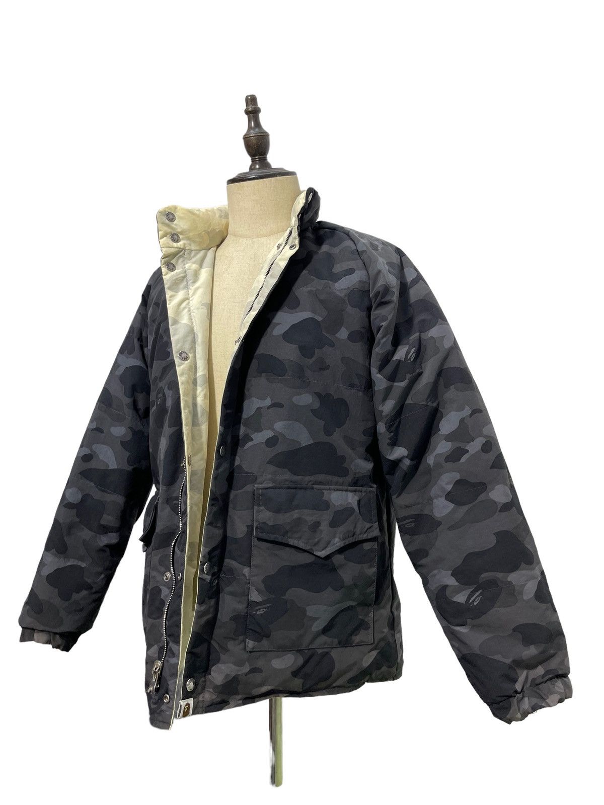 Bape × Nigo Reversible Bape First Camo Down Jacket Bathing Ape 4🟩5 Size US L / EU 52-54 / 3 - 2 Thumbnail