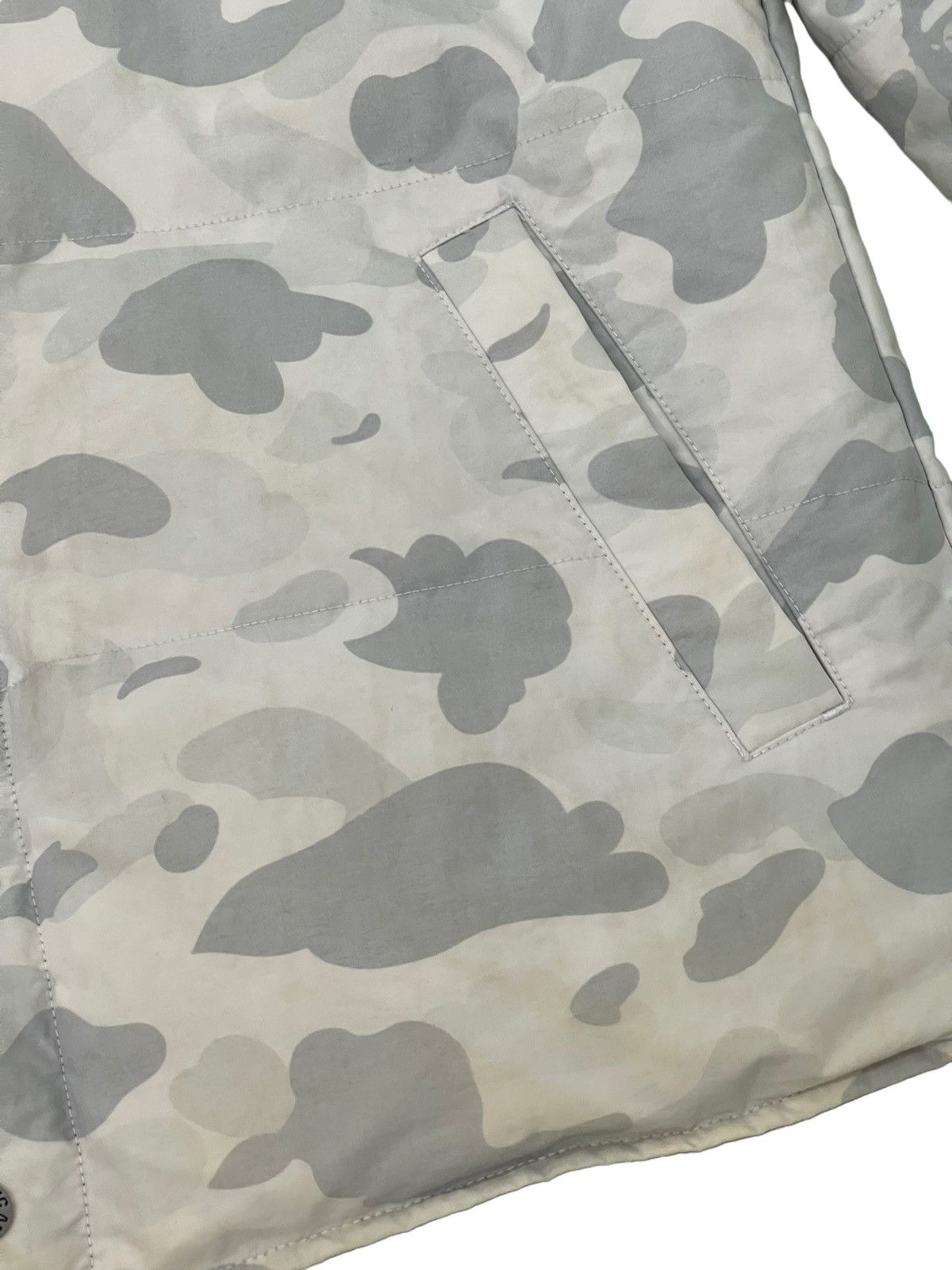 Bape × Nigo Reversible Bape First Camo Down Jacket Bathing Ape 4🟩5 Size US L / EU 52-54 / 3 - 16 Thumbnail
