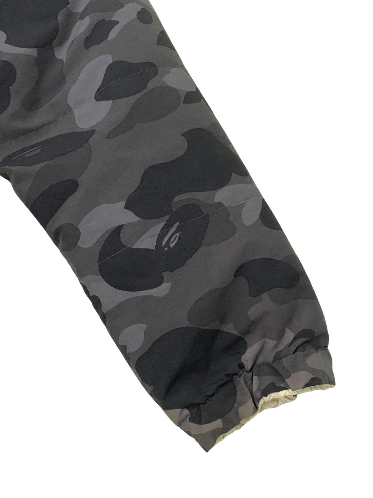Bape × Nigo Reversible Bape First Camo Down Jacket Bathing Ape 4🟩5 Size US L / EU 52-54 / 3 - 7 Thumbnail