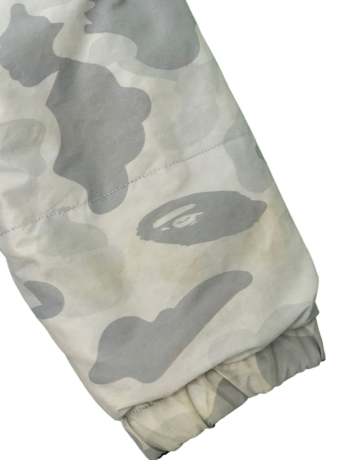 Bape × Nigo Reversible Bape First Camo Down Jacket Bathing Ape 4🟩5 Size US L / EU 52-54 / 3 - 17 Thumbnail