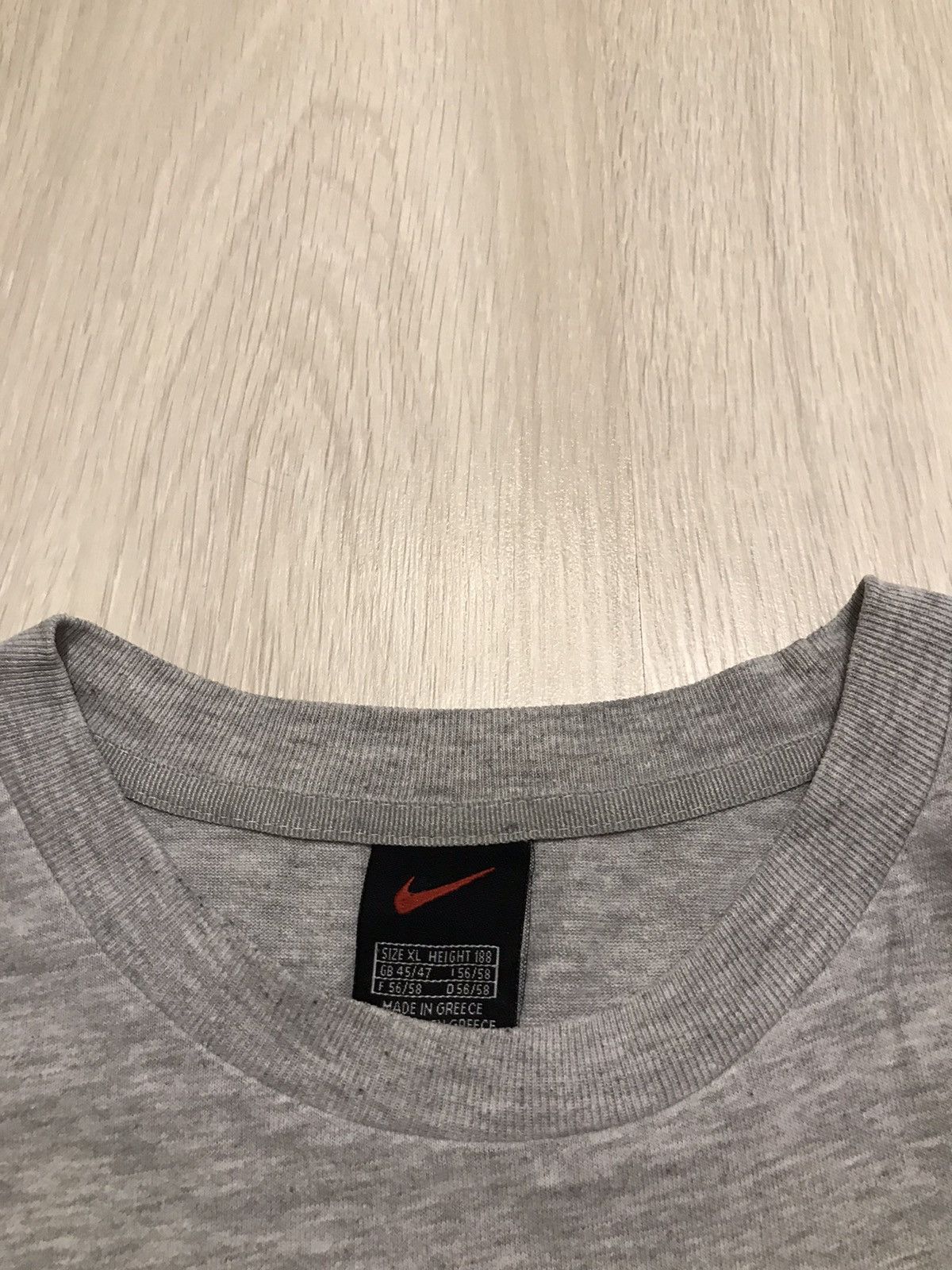 Nike Nike vintage small logo tee size xxl Size US XXL / EU 58 / 5 - 3 Thumbnail