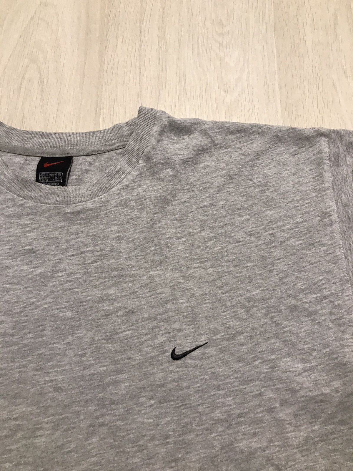 Nike Nike vintage small logo tee size xxl Size US XXL / EU 58 / 5 - 2 Thumbnail