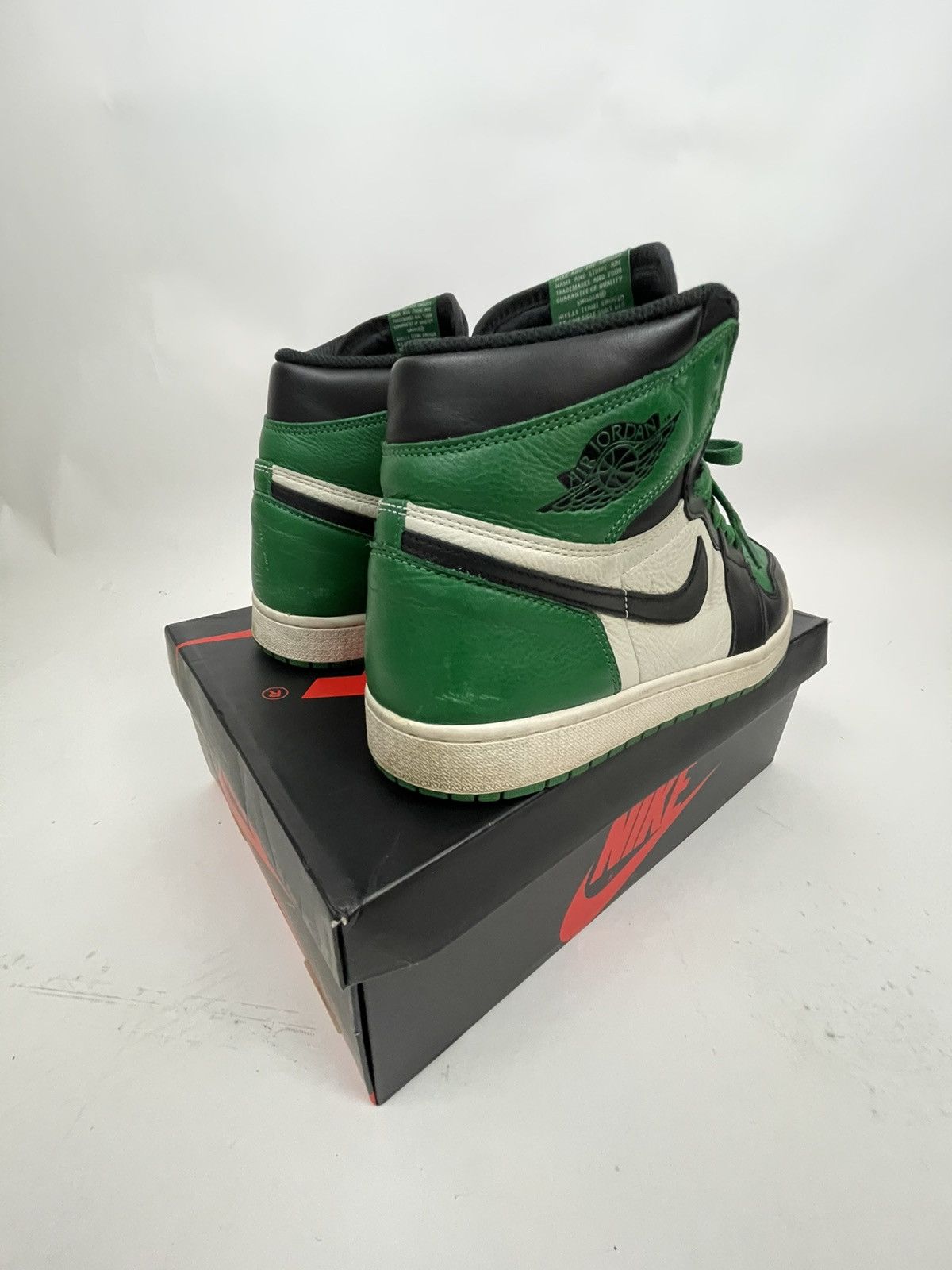 Jordan Brand × Nike Jordan 1 Pine Green Size US 11 / EU 44 - 3 Thumbnail