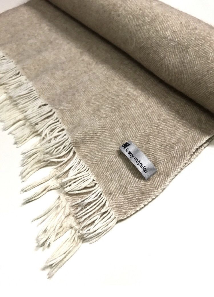 Issey Miyake Giant Scarf Size ONE SIZE - 3 Thumbnail