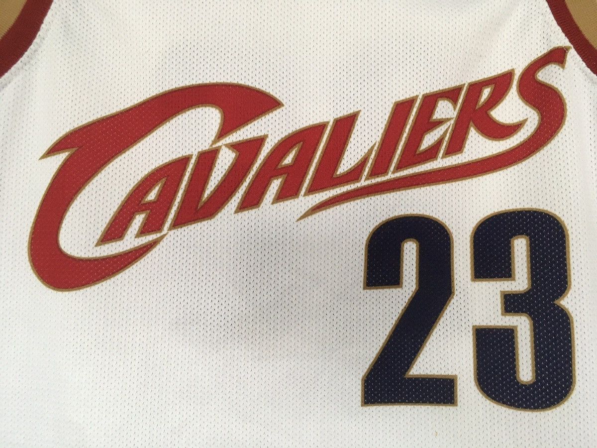 Champion × NBA × Vintage LeBron James Cleveland Cavaliers Jersey 23 Champion NBA Cavs Size US XS / EU 42 / 0 - 4 Thumbnail